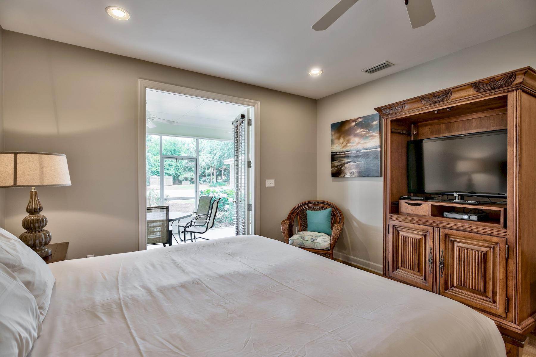 CRYSTAL LAKE AT SANDESTIN - Residential