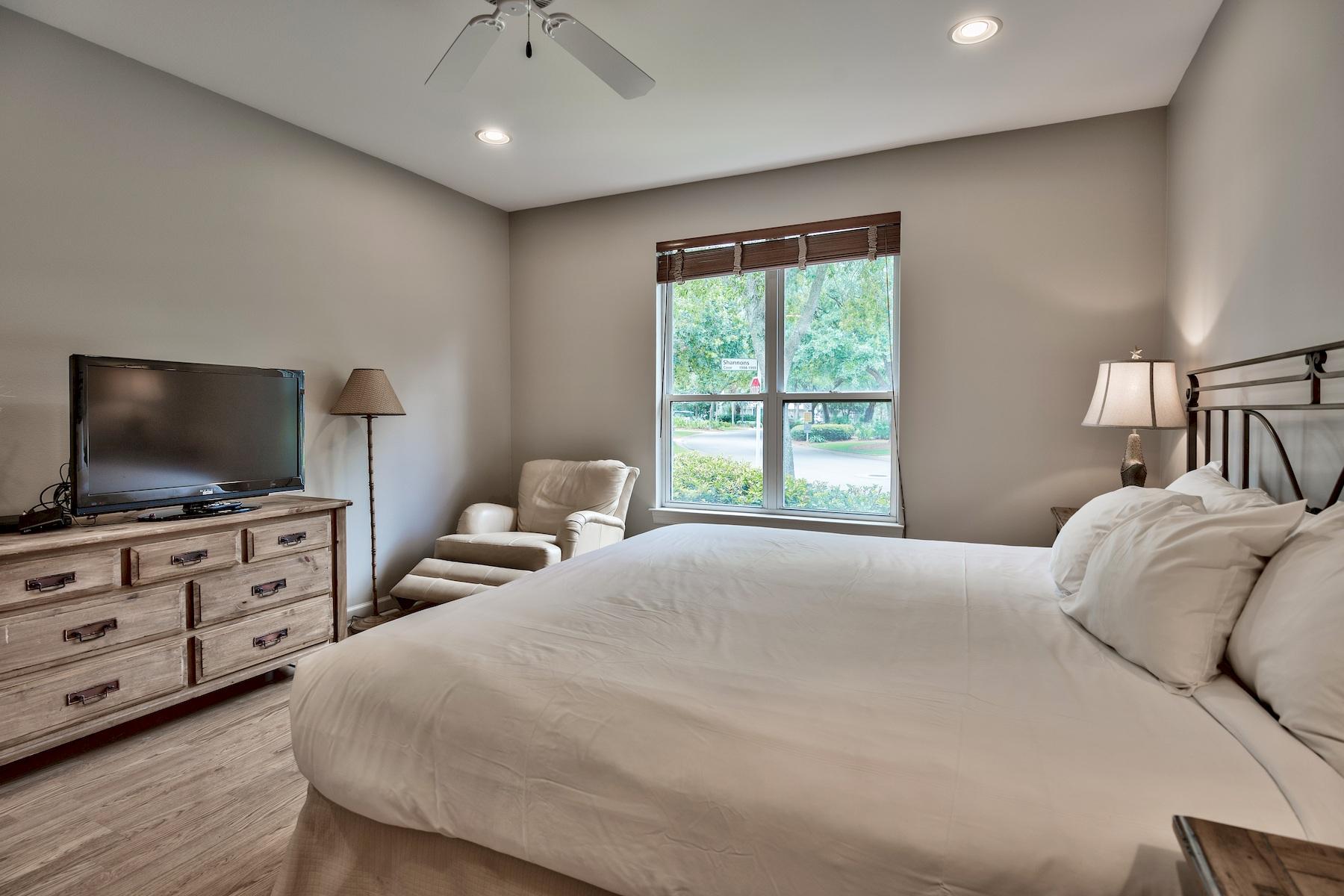 CRYSTAL LAKE AT SANDESTIN - Residential