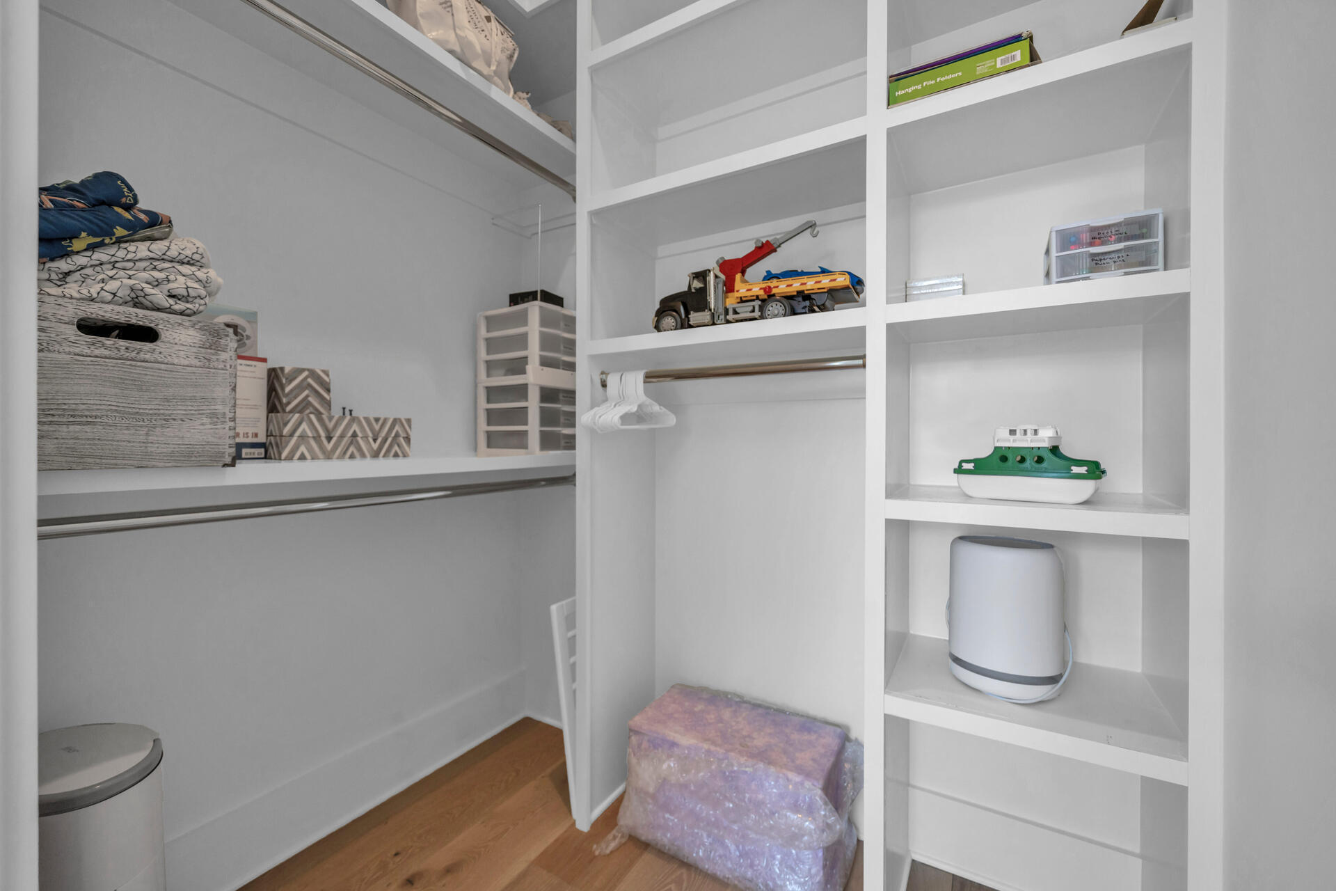 LAKESIDE AT BLUE MOUNTAIN BEACH - Residential