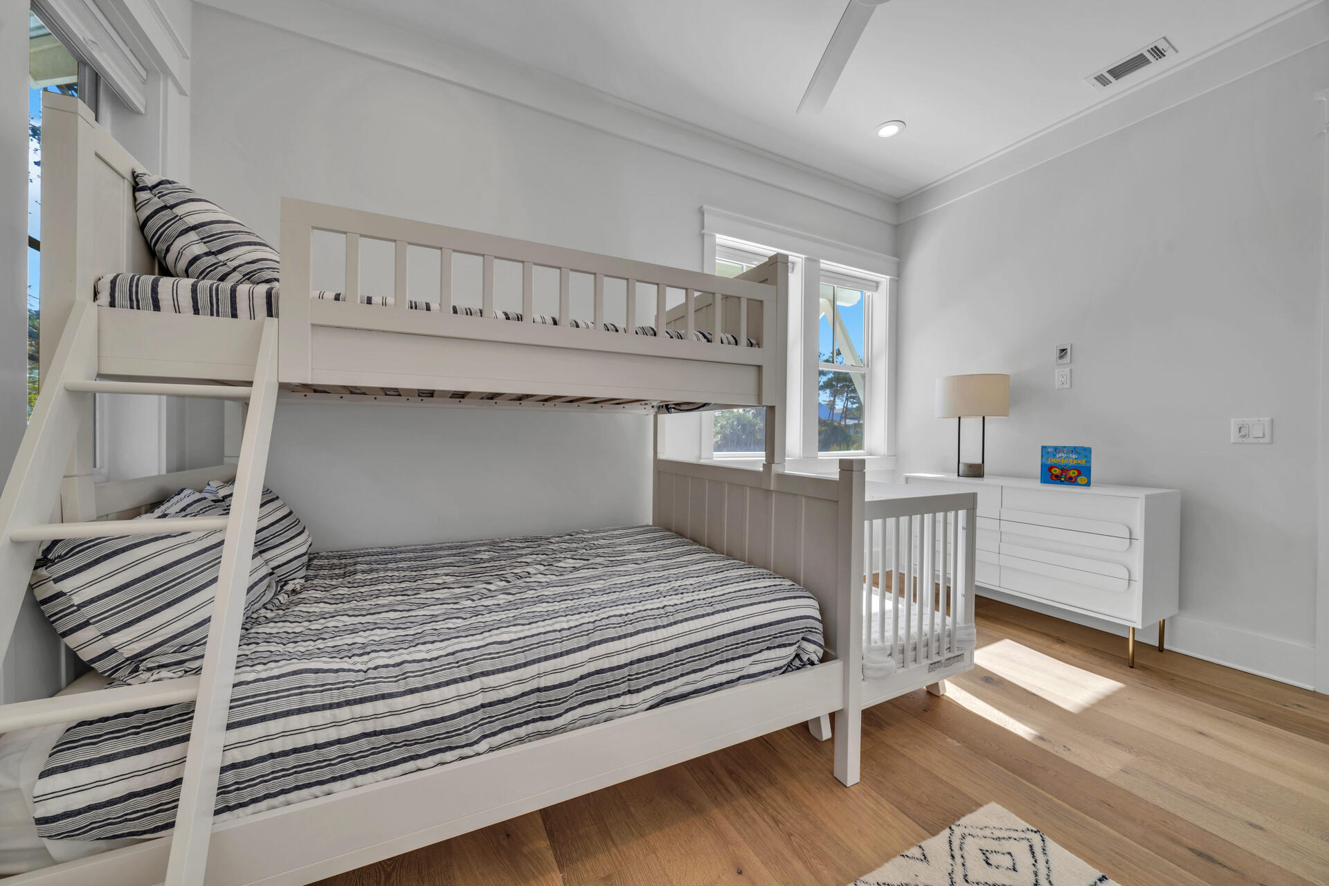 LAKESIDE AT BLUE MOUNTAIN BEACH - Residential