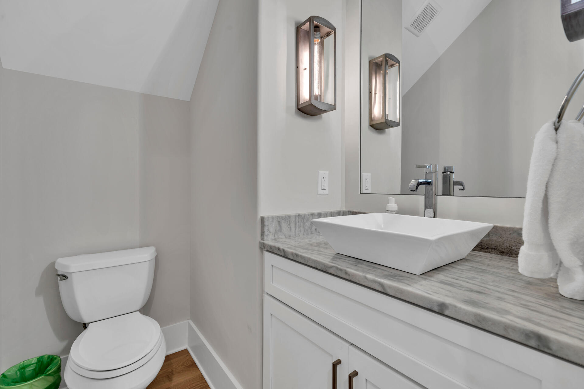 LAKESIDE AT BLUE MOUNTAIN BEACH - Residential