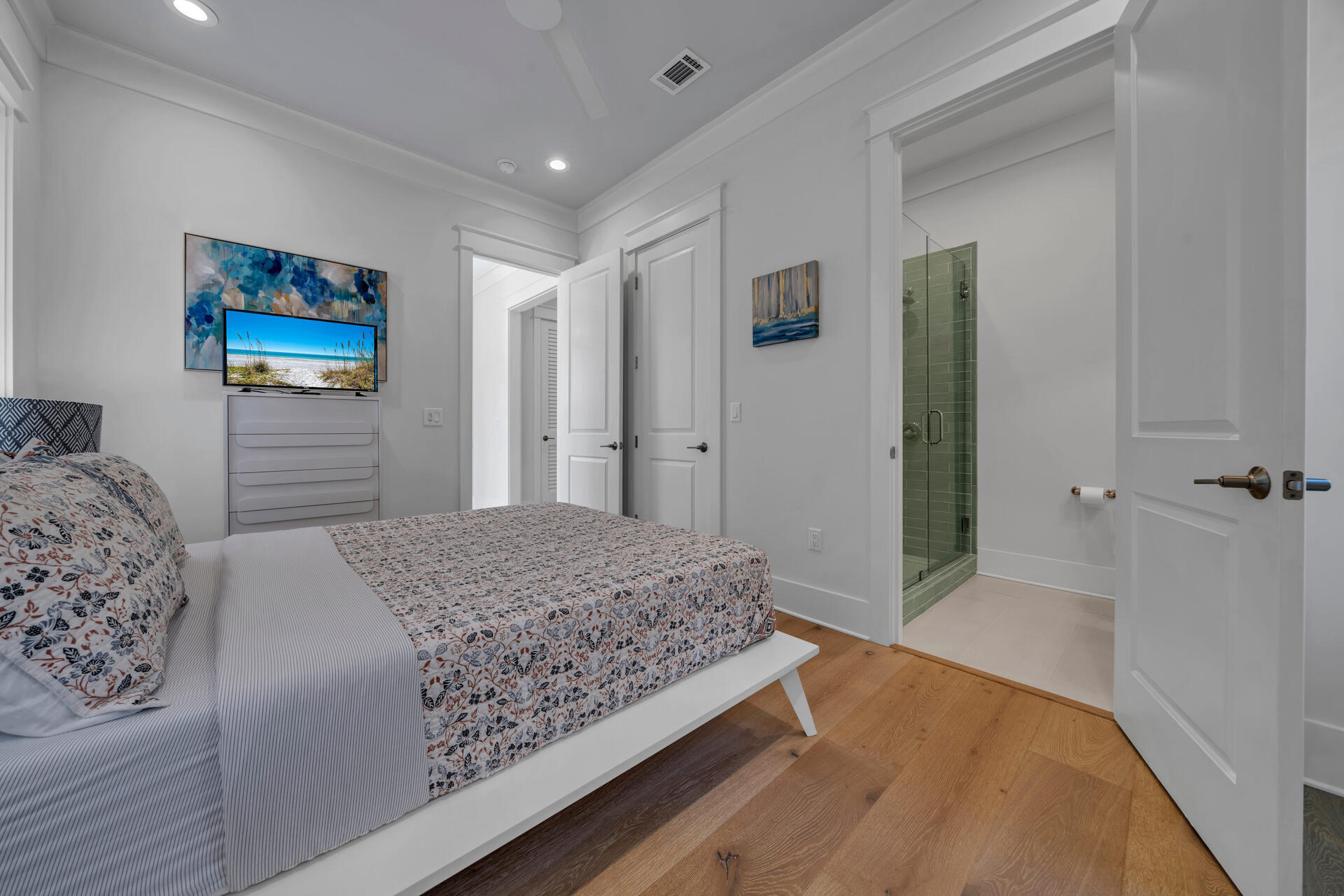 LAKESIDE AT BLUE MOUNTAIN BEACH - Residential