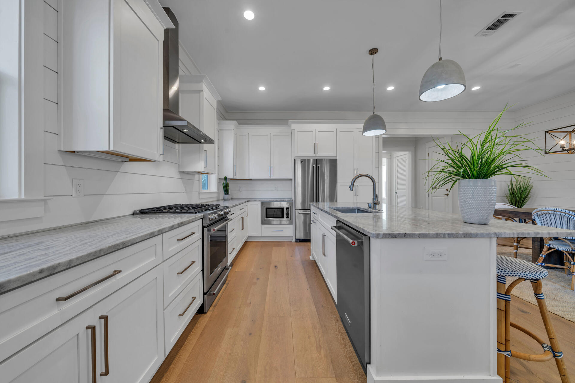 LAKESIDE AT BLUE MOUNTAIN BEACH - Residential