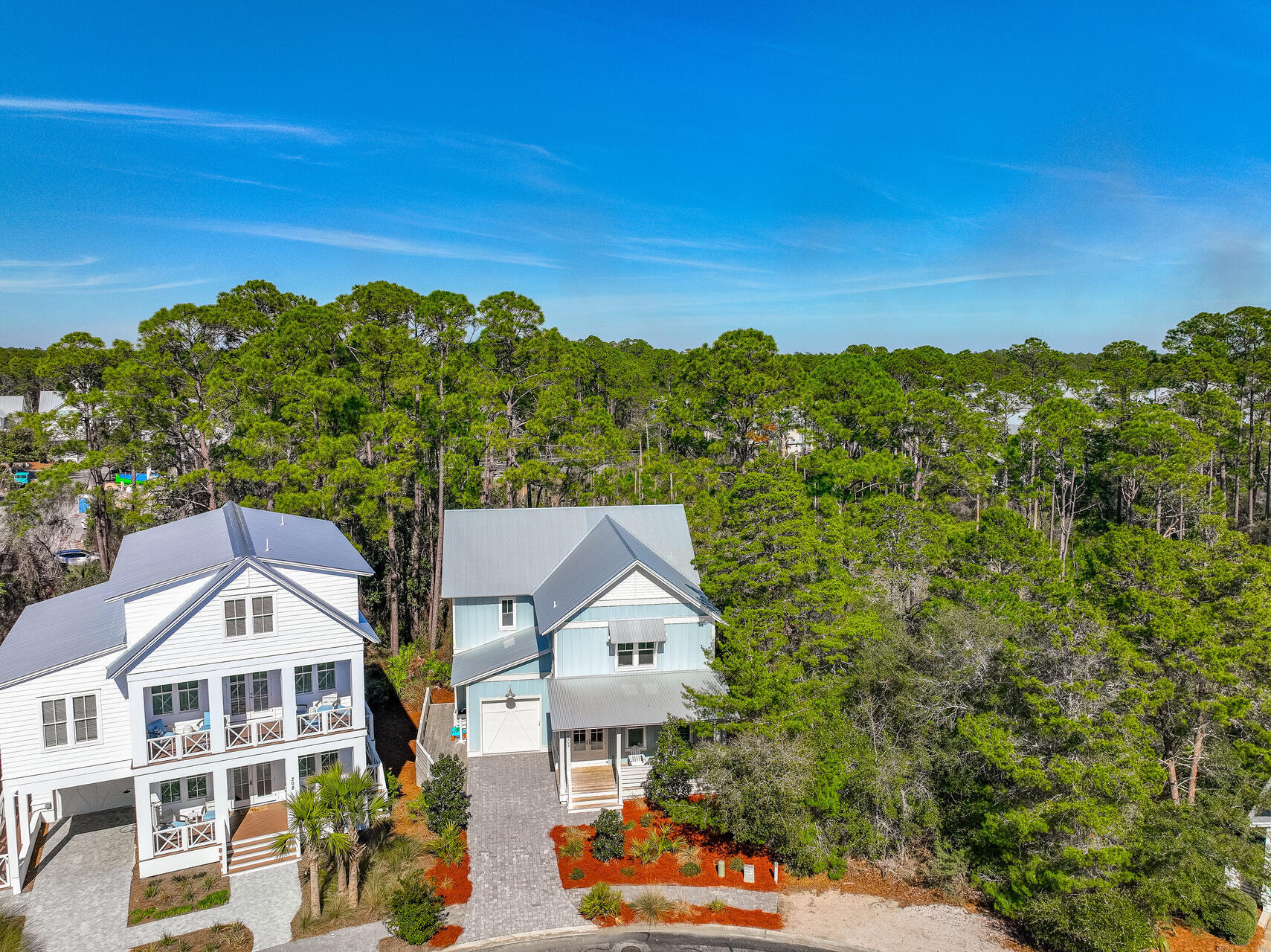 LAKESIDE AT BLUE MOUNTAIN BEACH - Residential