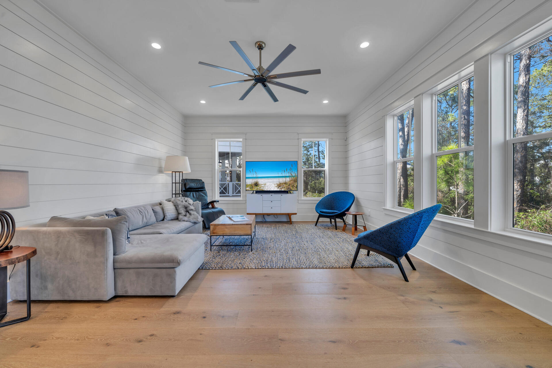 LAKESIDE AT BLUE MOUNTAIN BEACH - Residential