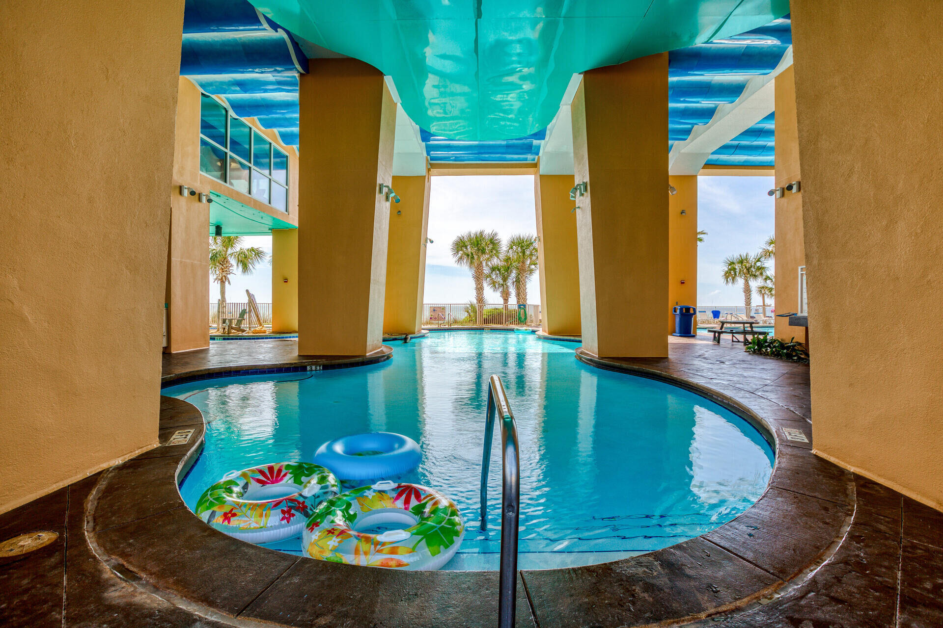 Splash Condominium - Residential