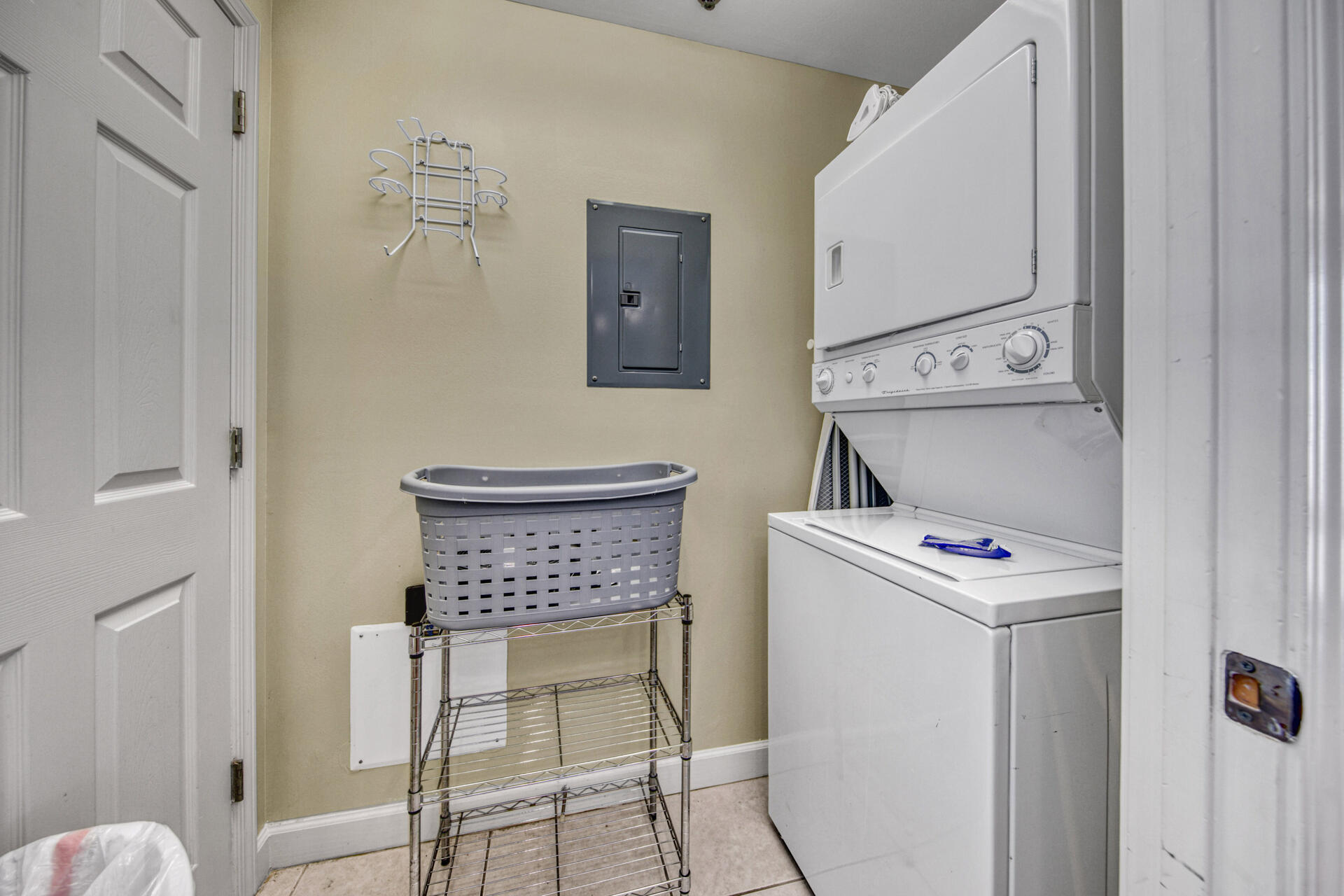 Splash Condominium - Residential