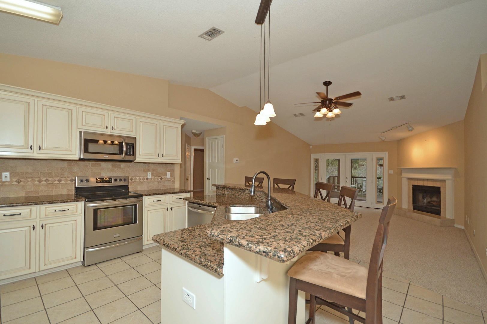 QUAYSIDE VILLAGE PH 2 - Residential