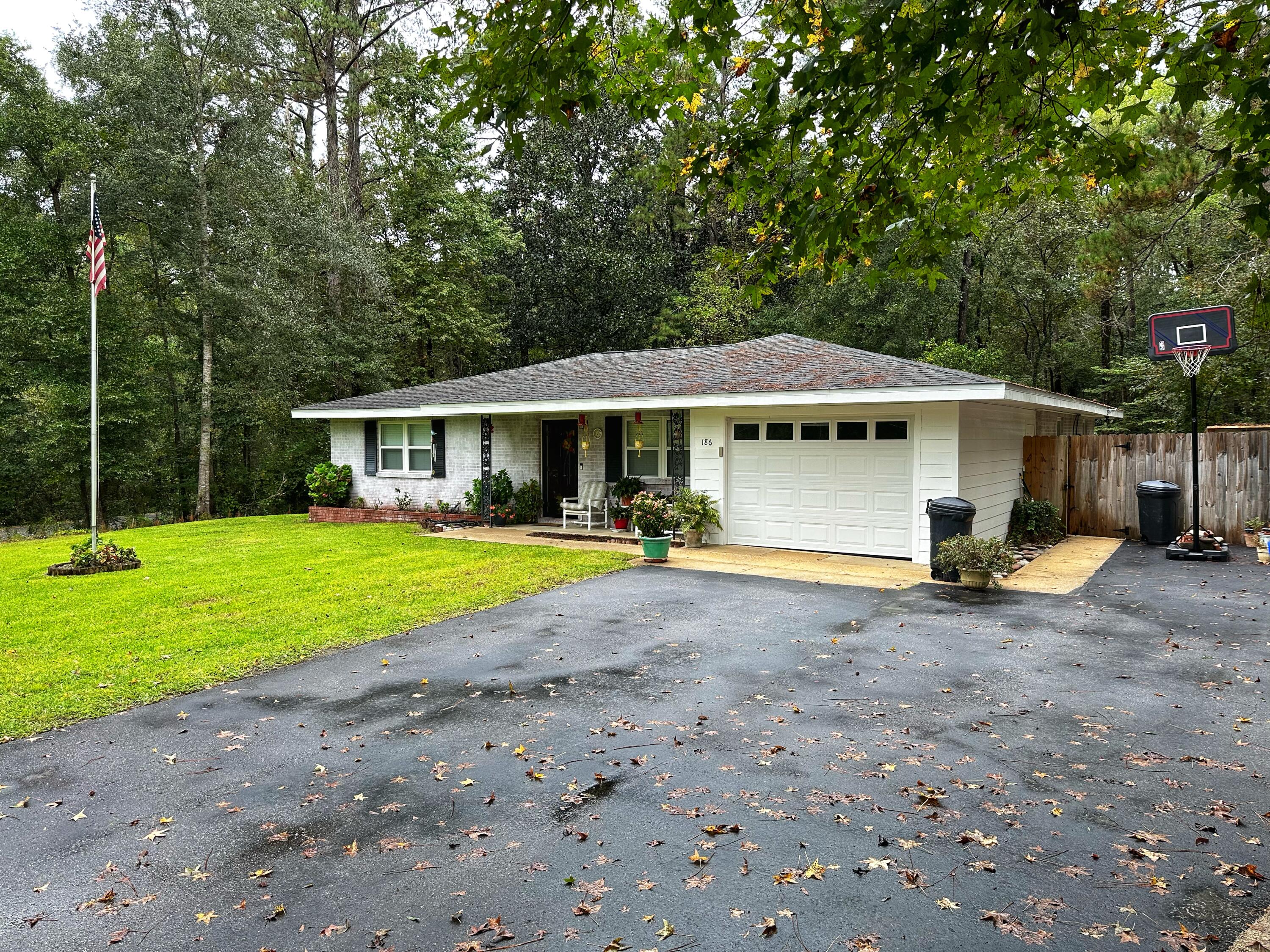 NO RECORDED SUBDIVISION - Residential