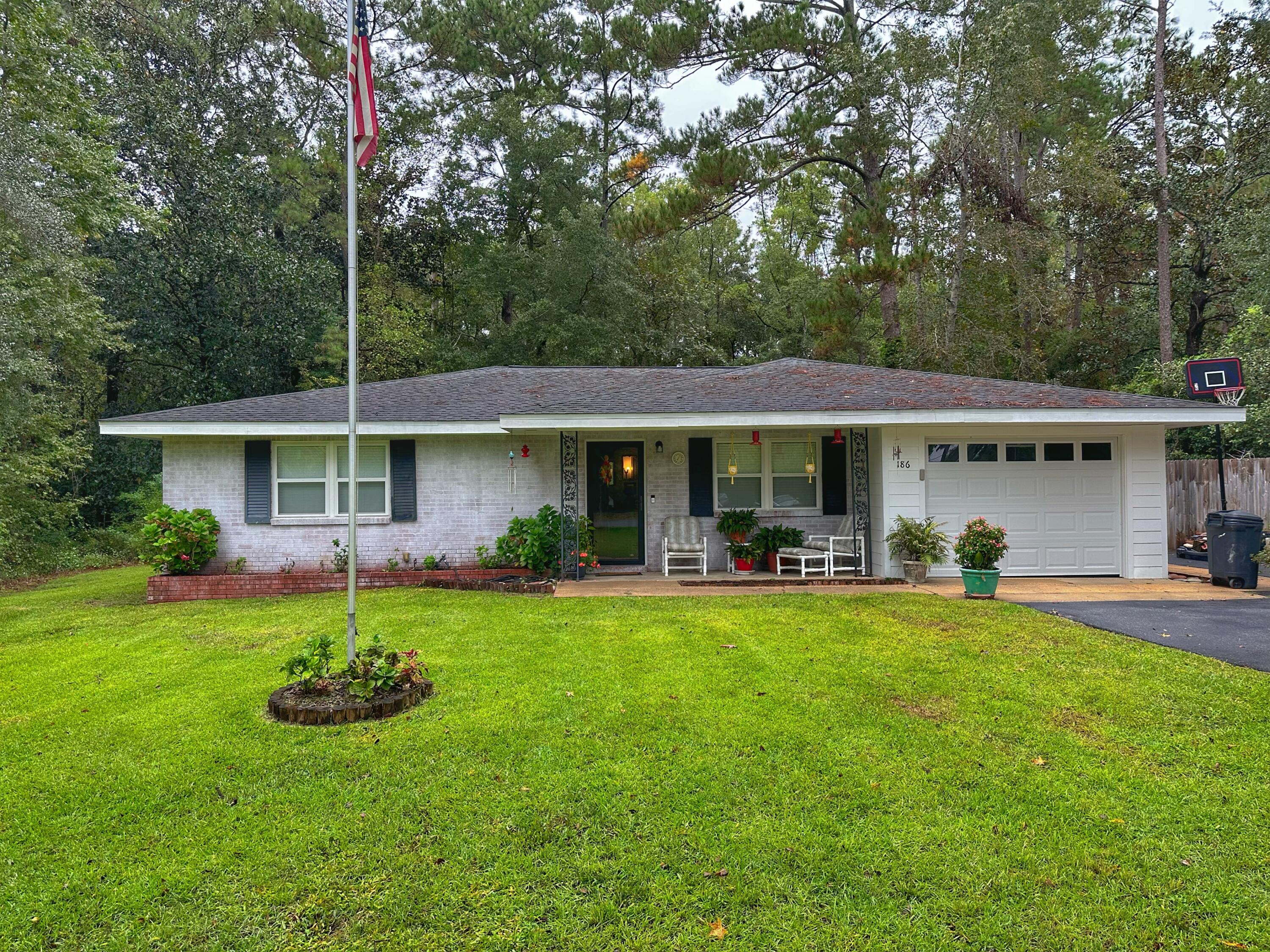 NO RECORDED SUBDIVISION - Residential
