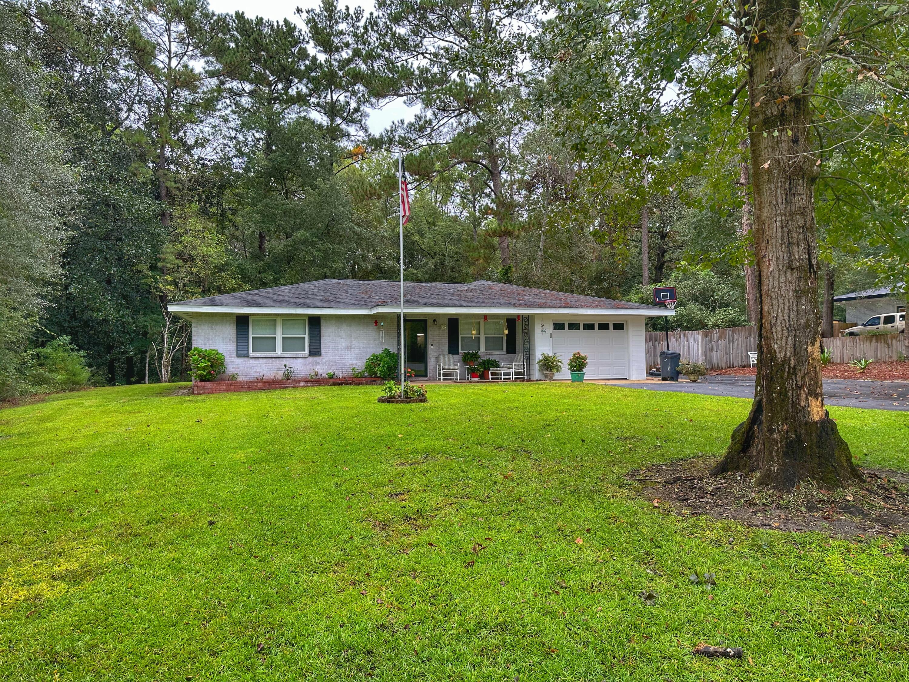 NO RECORDED SUBDIVISION - Residential