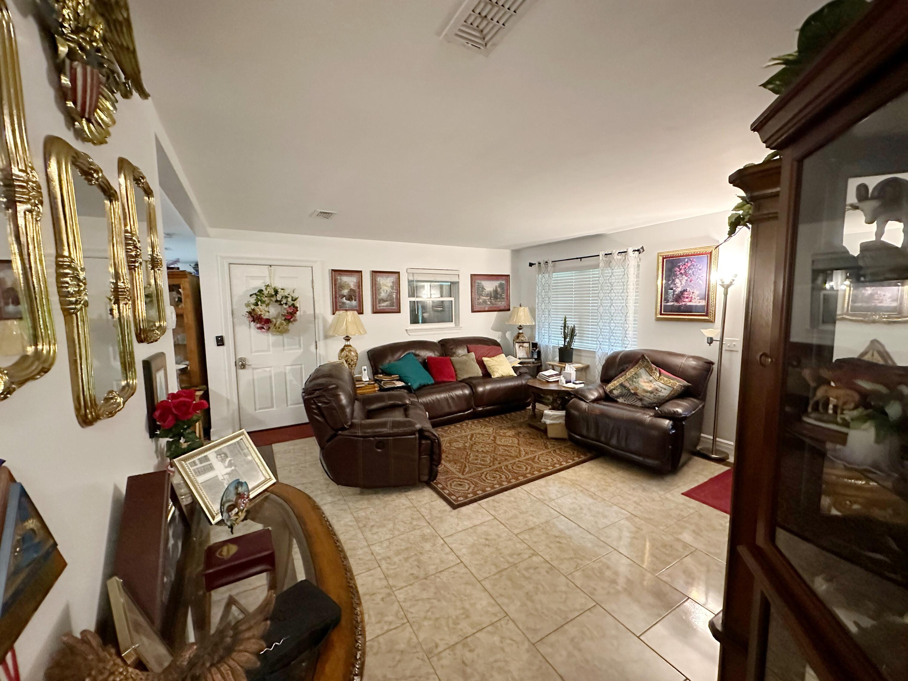NO RECORDED SUBDIVISION - Residential