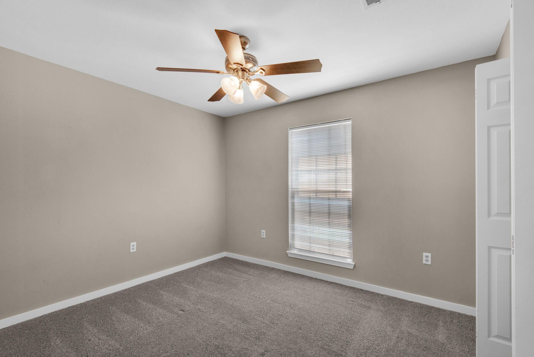 PILLAR OAKS - Residential Lease