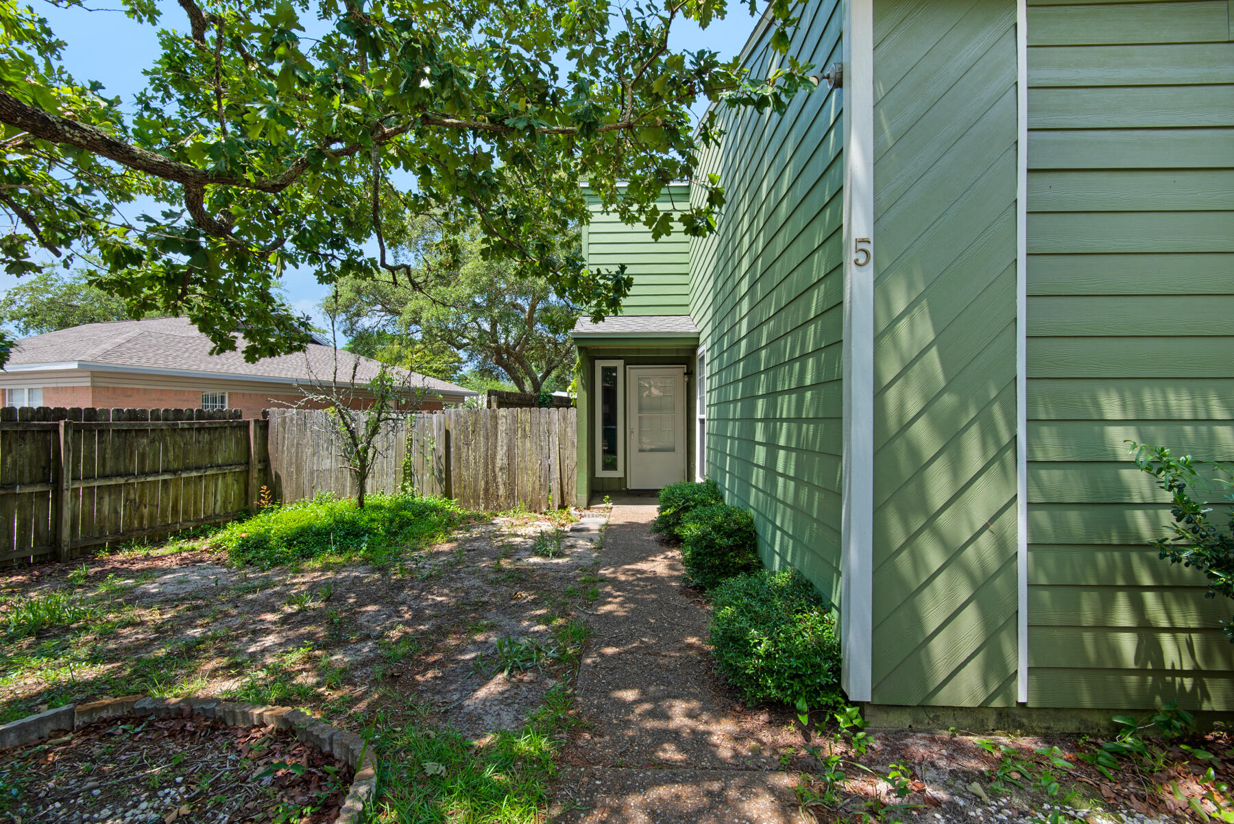 PILLAR OAKS - Residential Lease