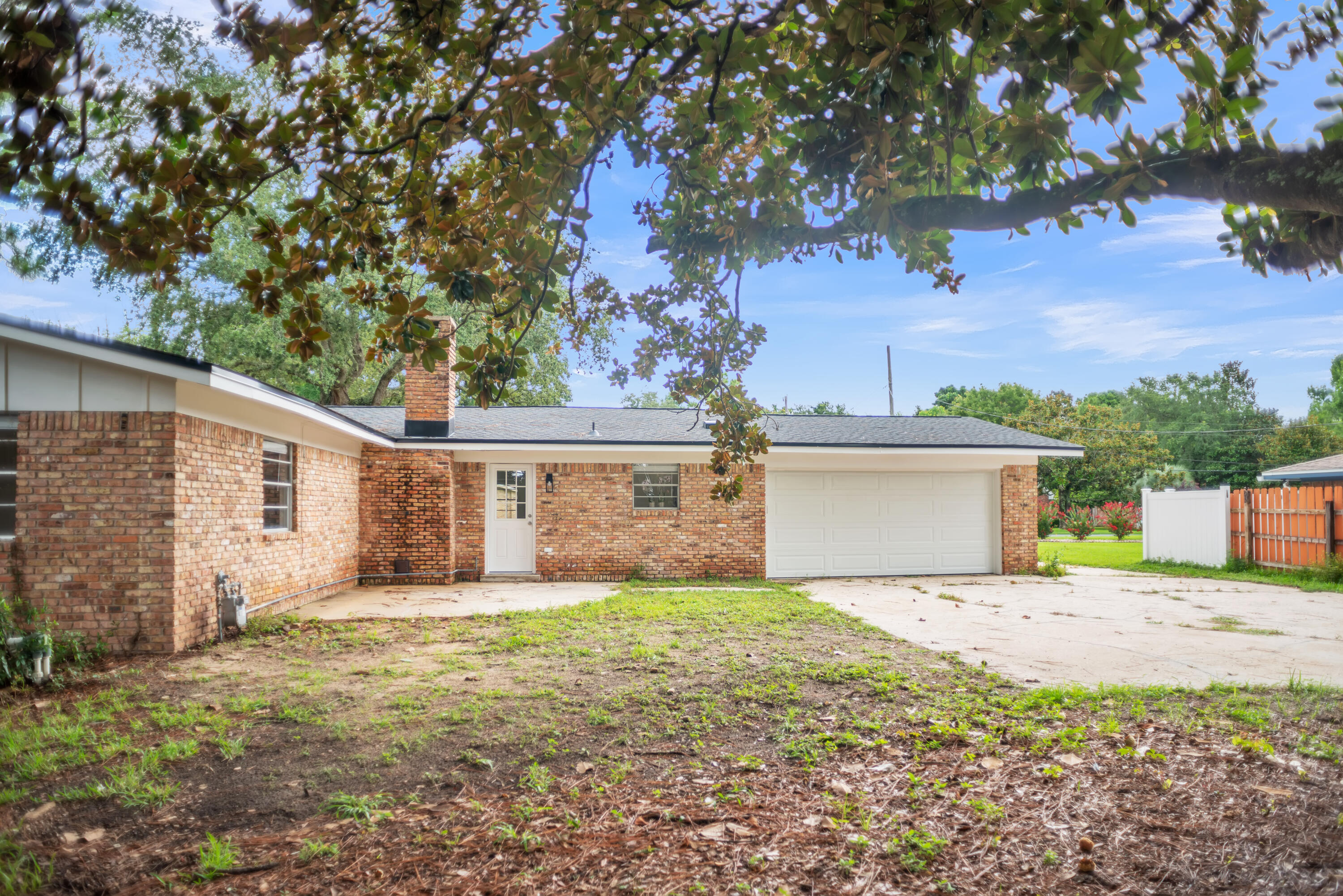 BAYOU POQUITO LOT 9 BLK 4 - Residential