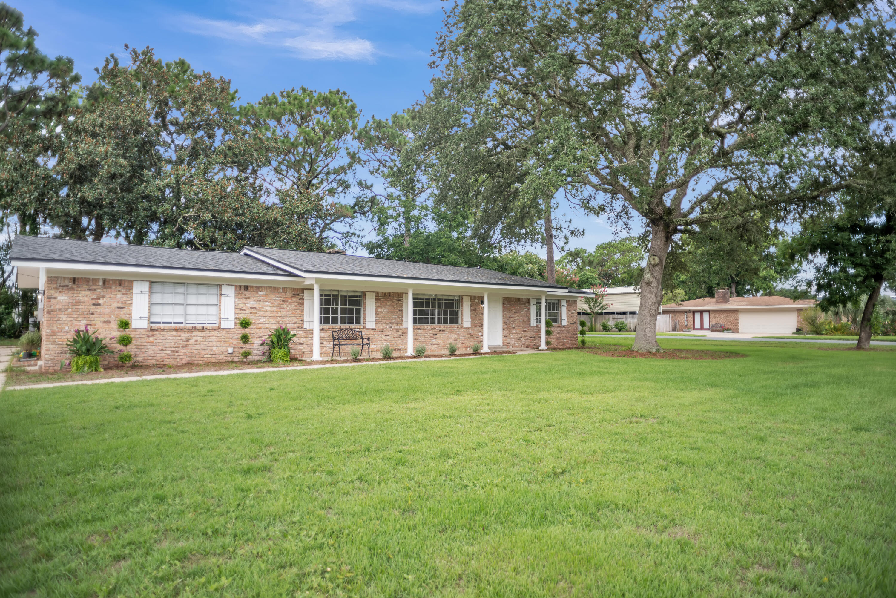 BAYOU POQUITO LOT 9 BLK 4 - Residential