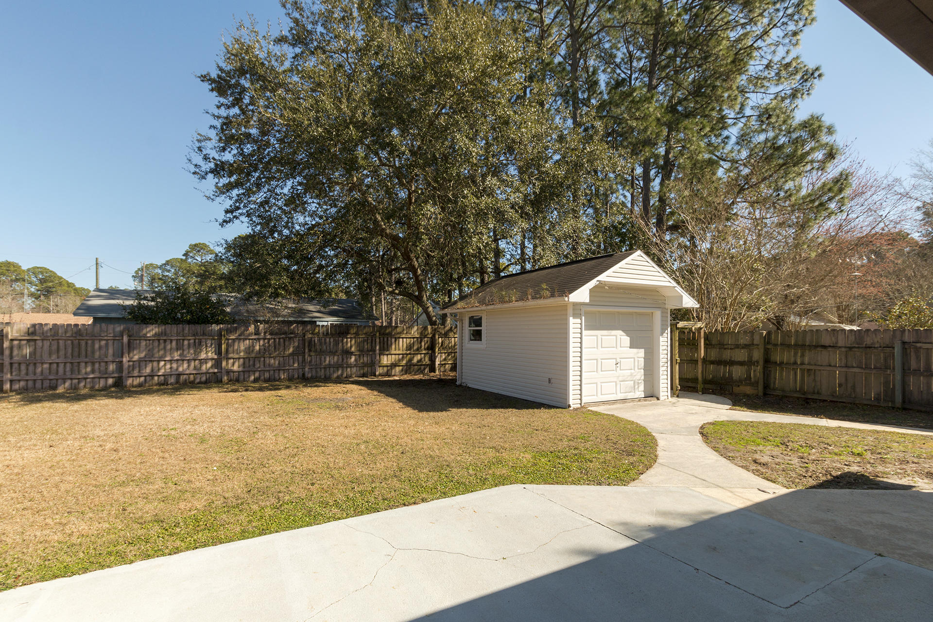 PINE MEADOWS - Residential