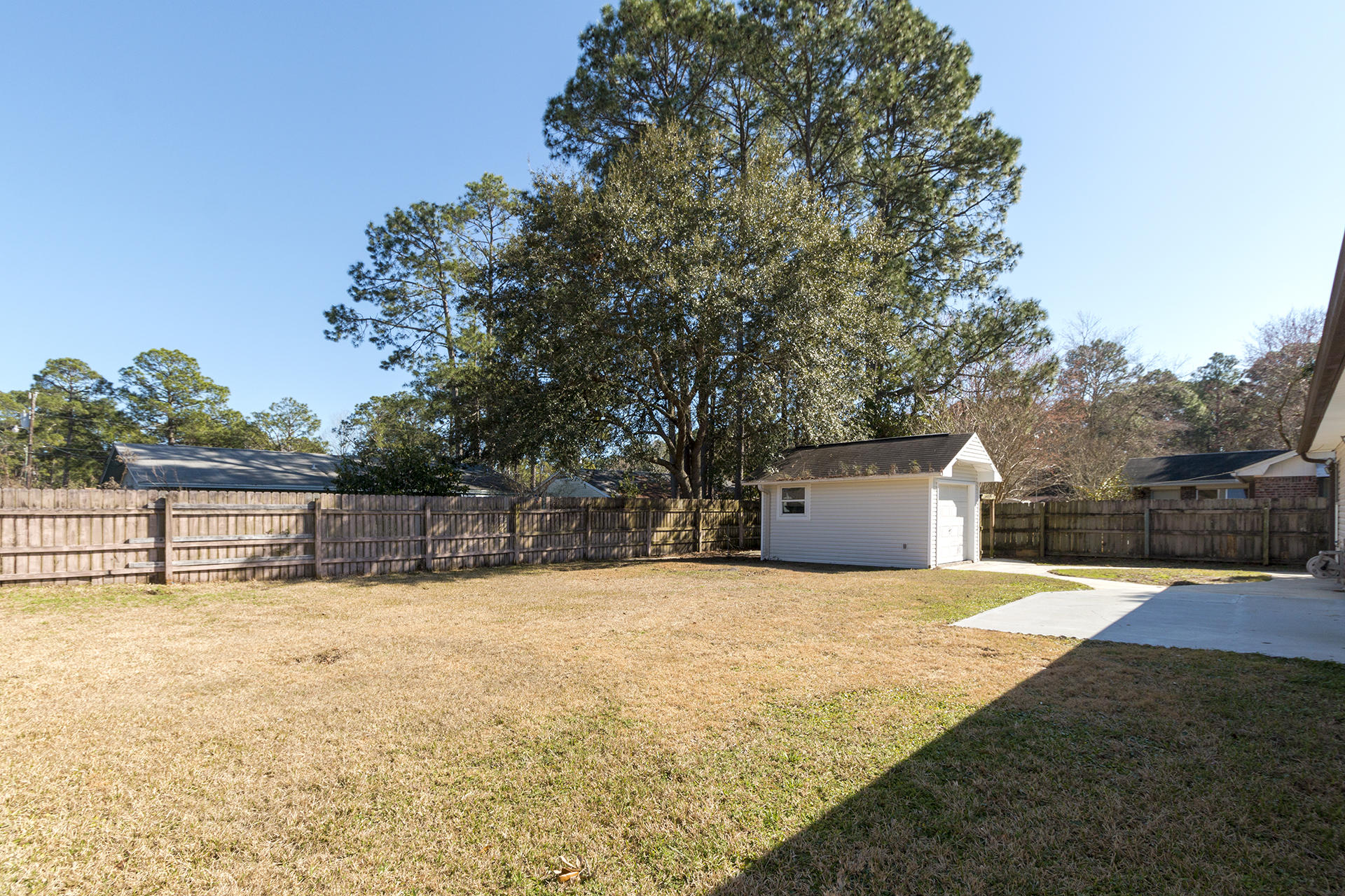 PINE MEADOWS - Residential