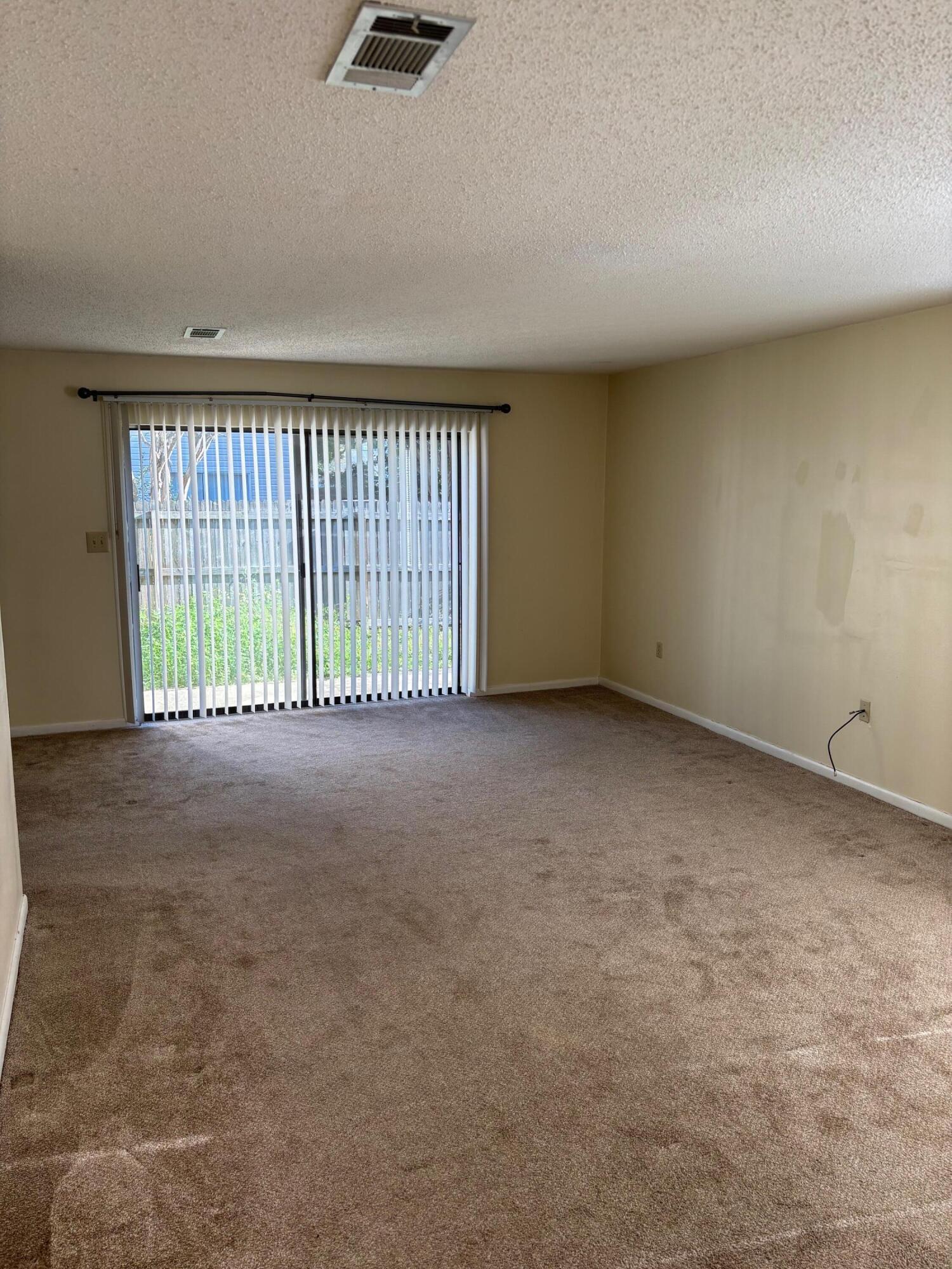 FOREST VIEW T/H - Residential Lease