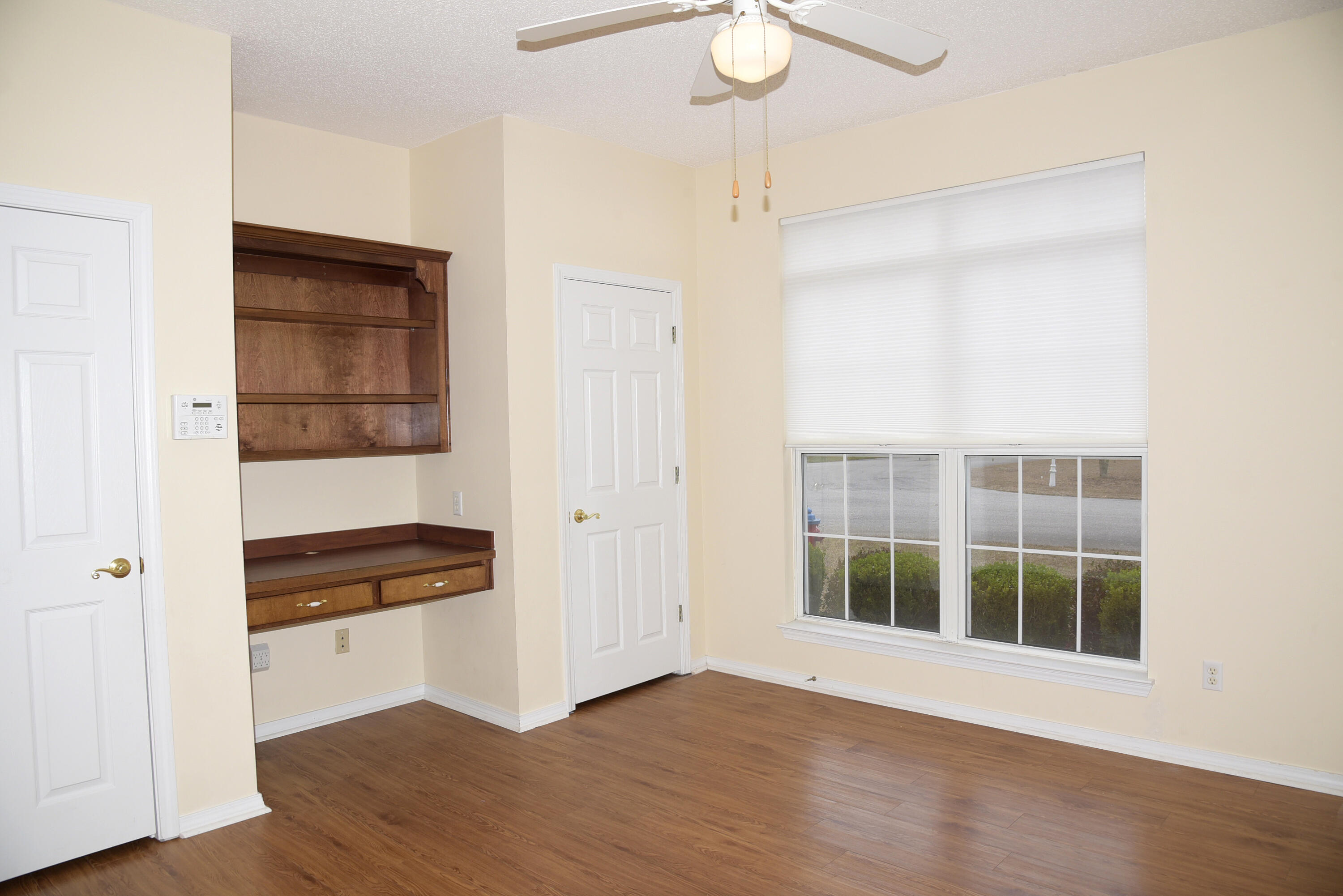 PARKWOOD COVE AT BLUEWATER BAY - Residential Lease