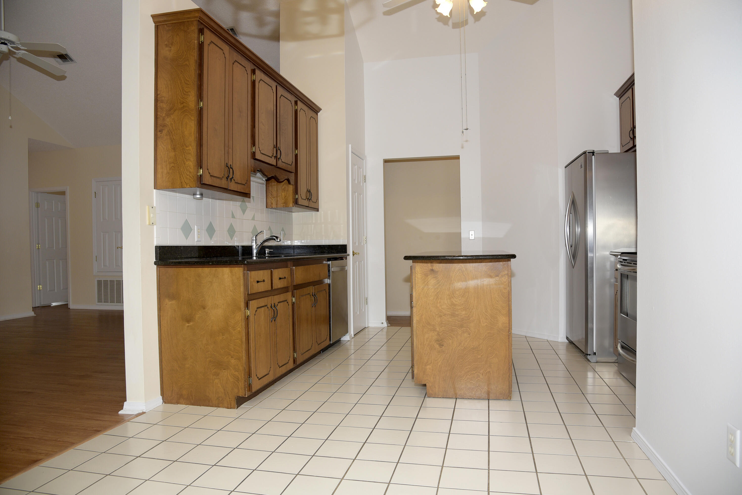 PARKWOOD COVE AT BLUEWATER BAY - Residential Lease