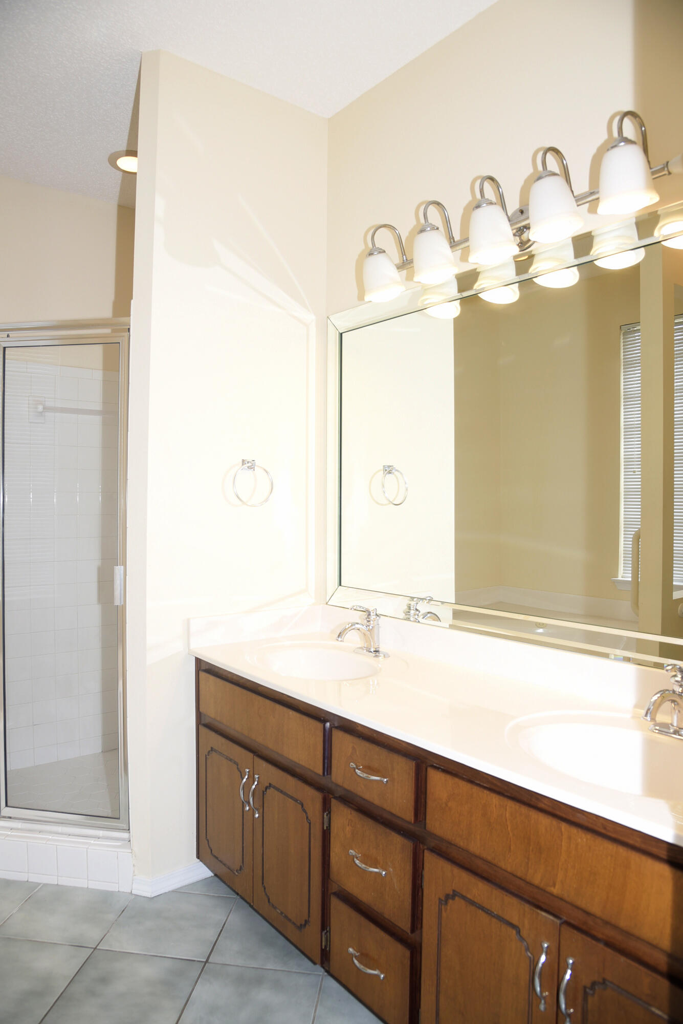 PARKWOOD COVE AT BLUEWATER BAY - Residential Lease