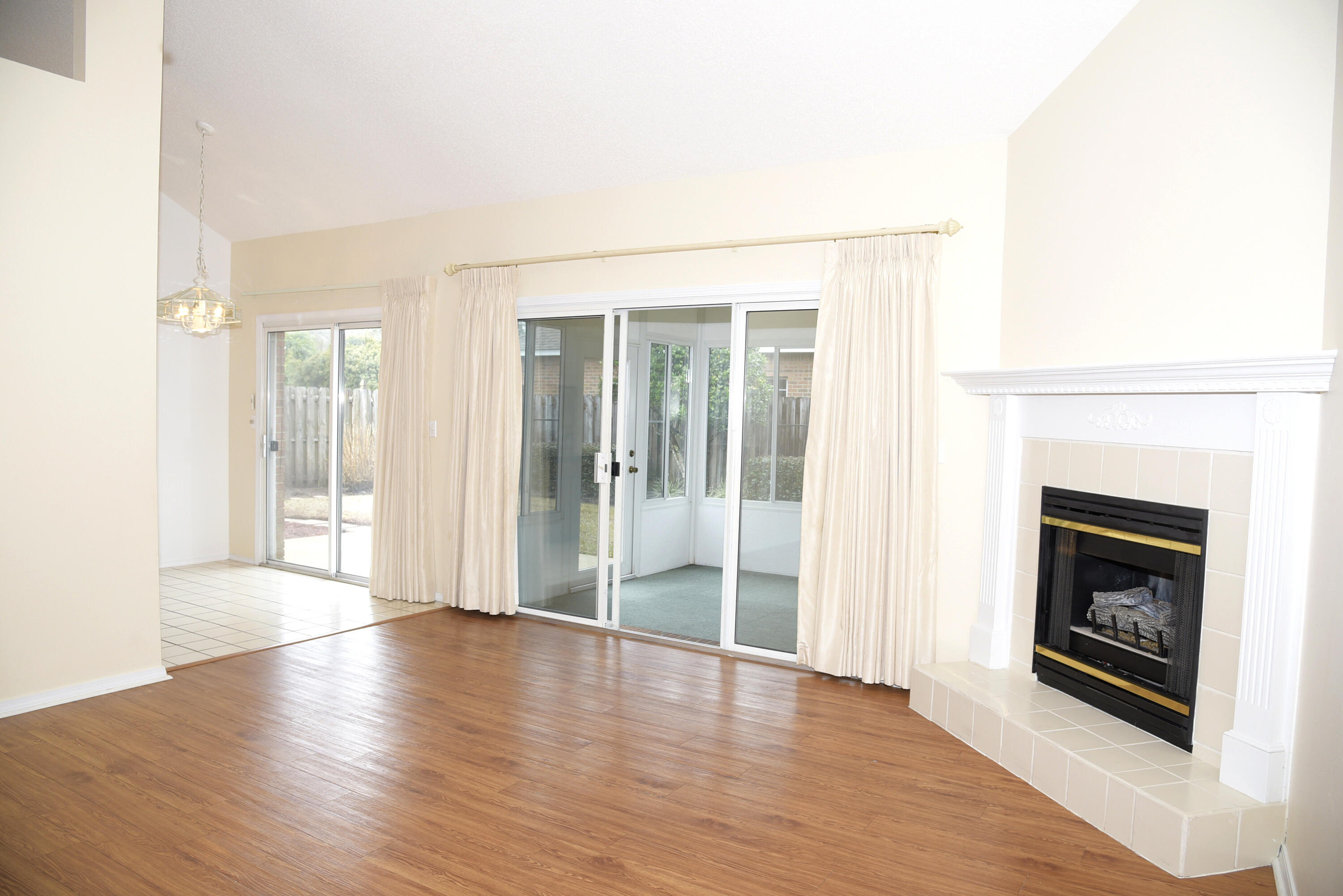 PARKWOOD COVE AT BLUEWATER BAY - Residential Lease