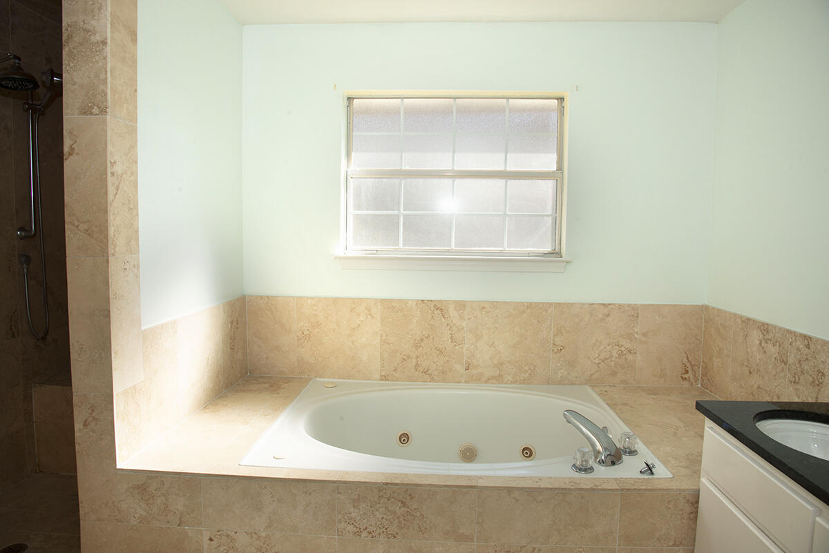 AZALEA GARDENS DESTIN - Residential Lease