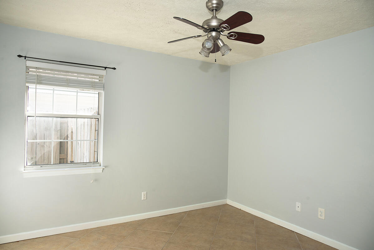 AZALEA GARDENS DESTIN - Residential Lease