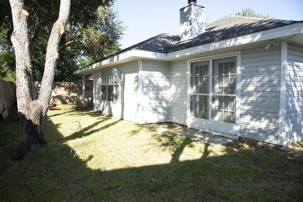 AZALEA GARDENS DESTIN - Residential Lease