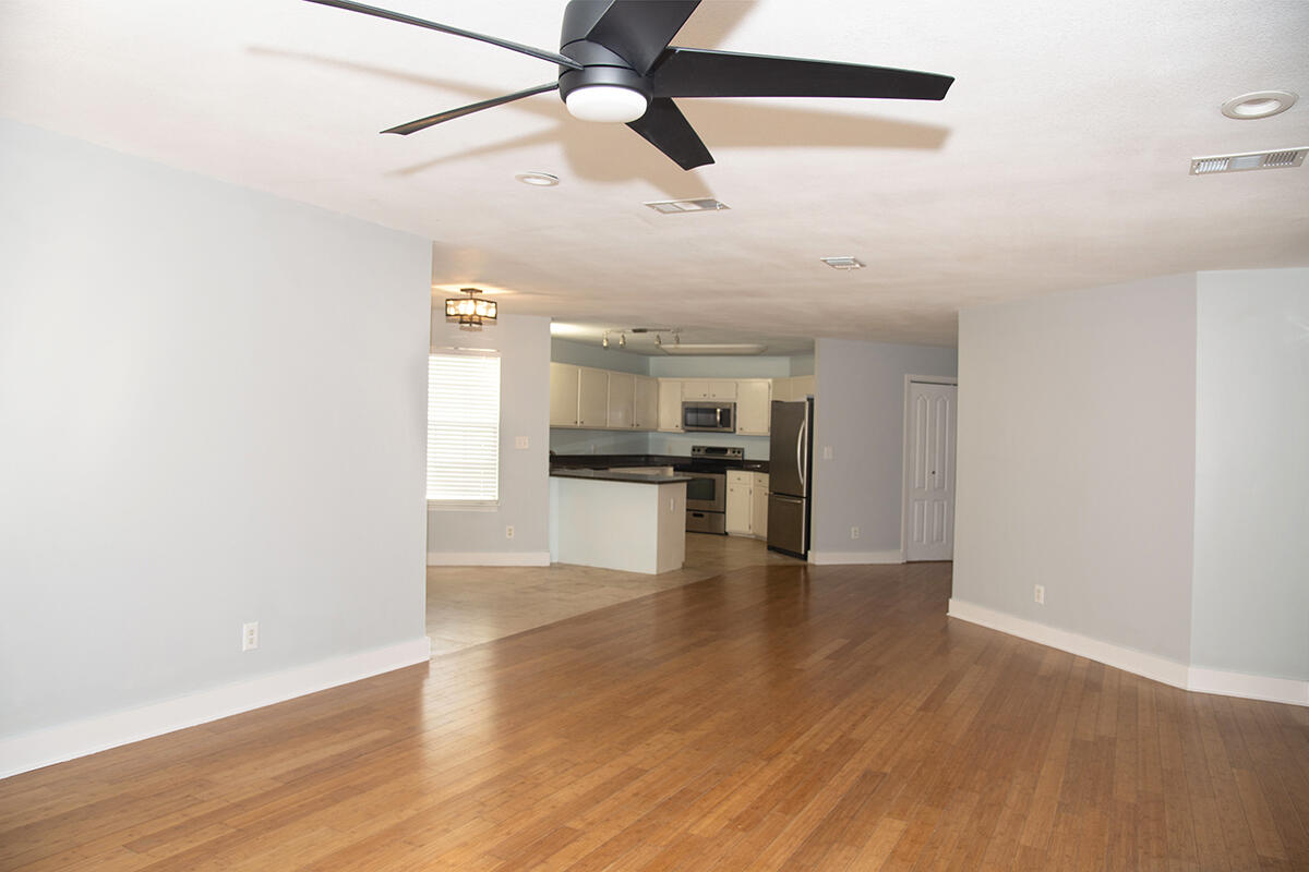 AZALEA GARDENS DESTIN - Residential Lease