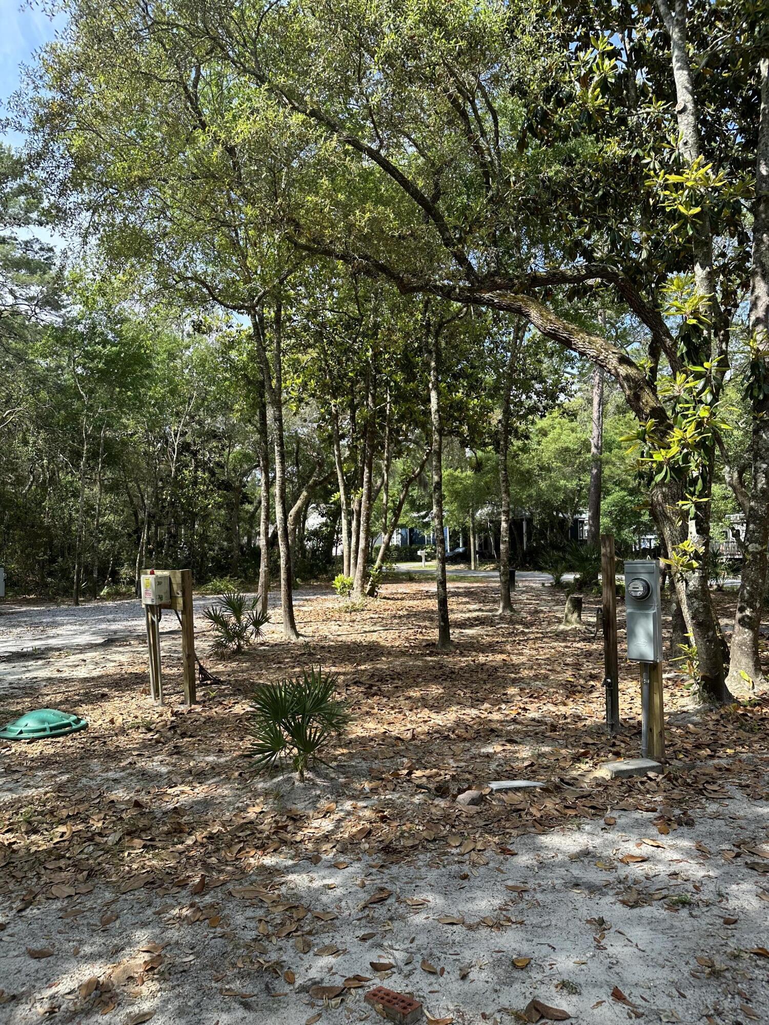 NO RECORDED SUBDIVISION - Land