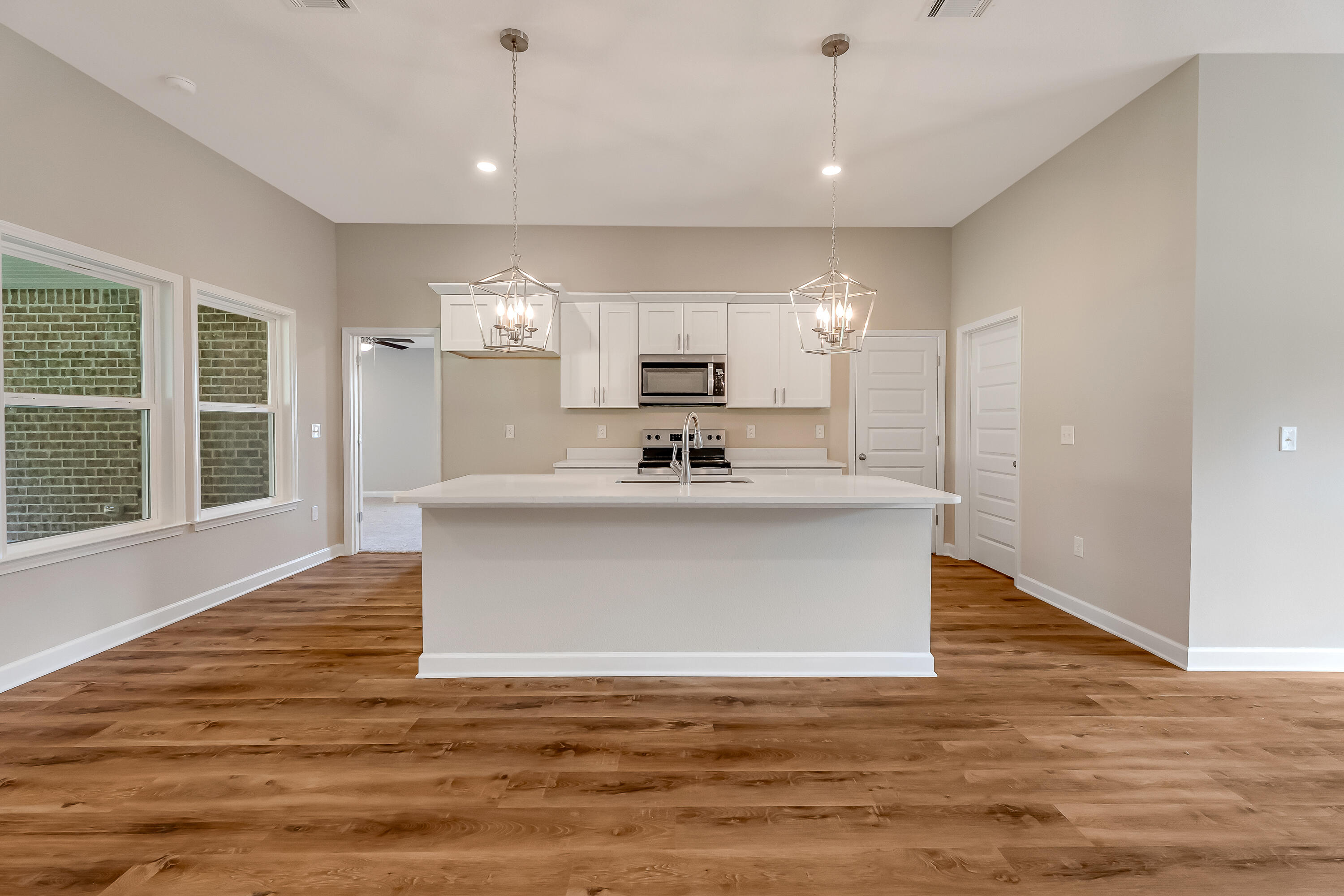 OAK HOLLOW - Residential