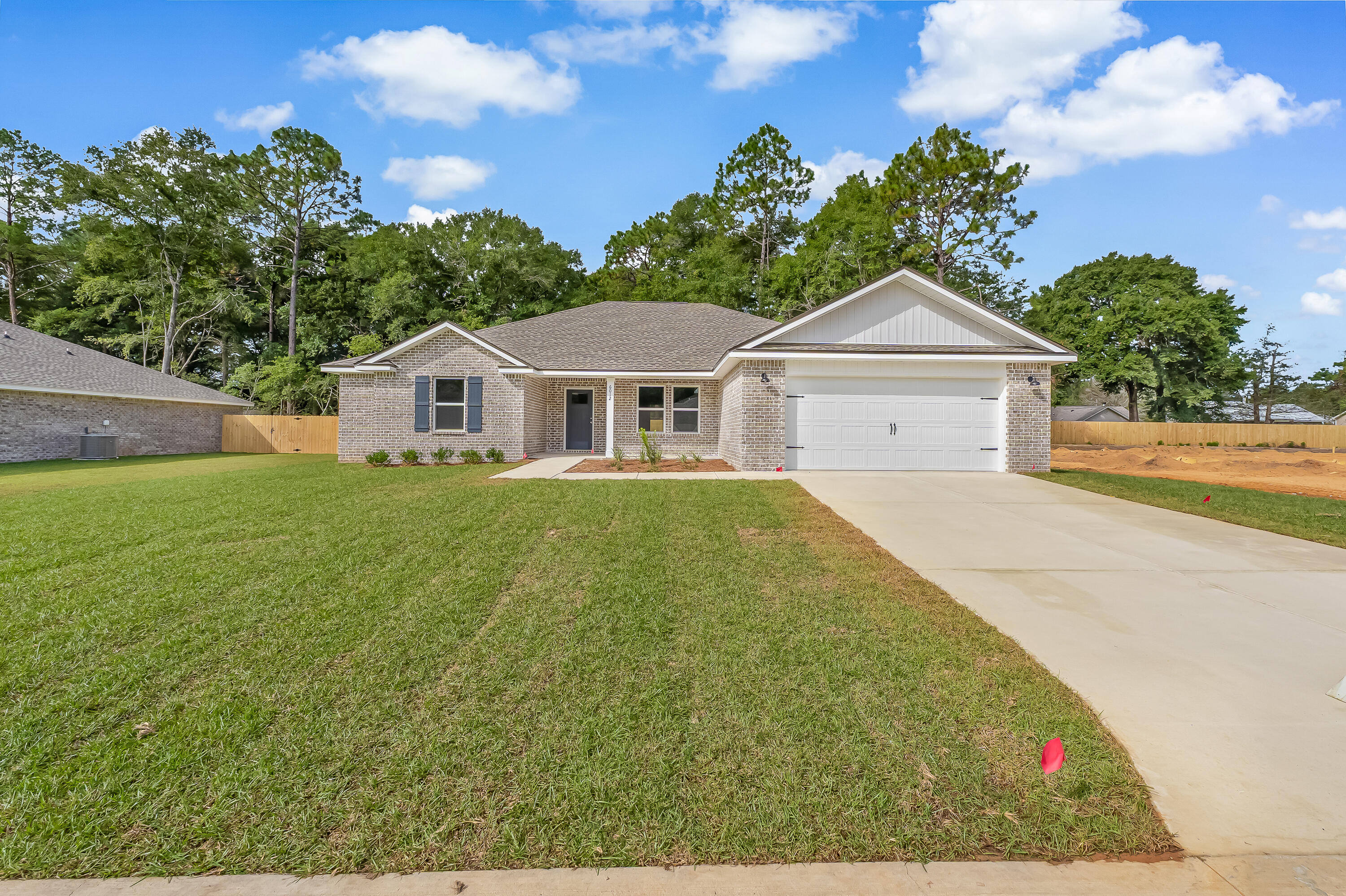 OAK HOLLOW - Residential