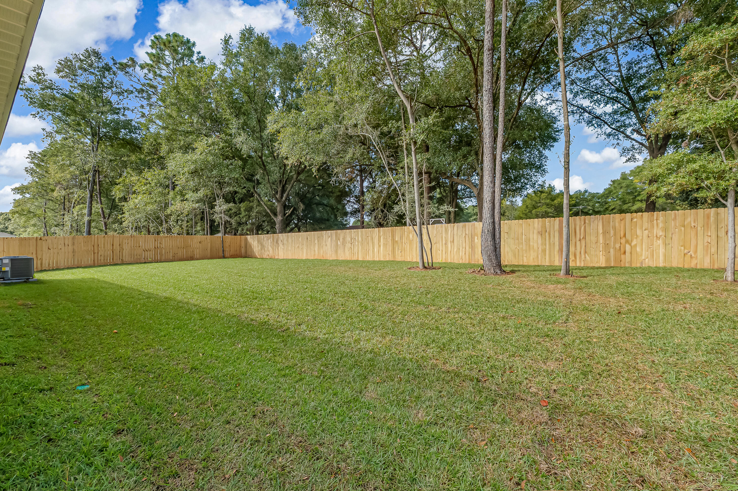 OAK HOLLOW - Residential