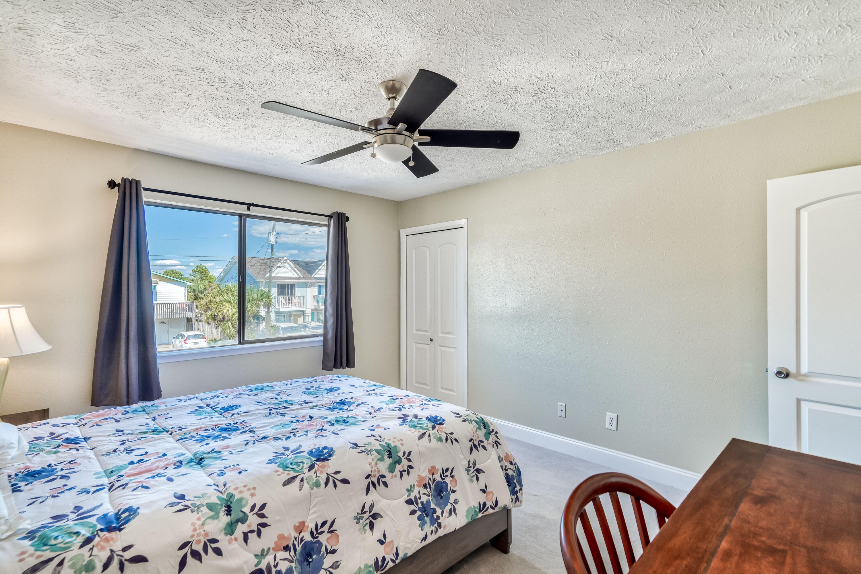HOLIDAY BEACH UNIT 16 - Residential