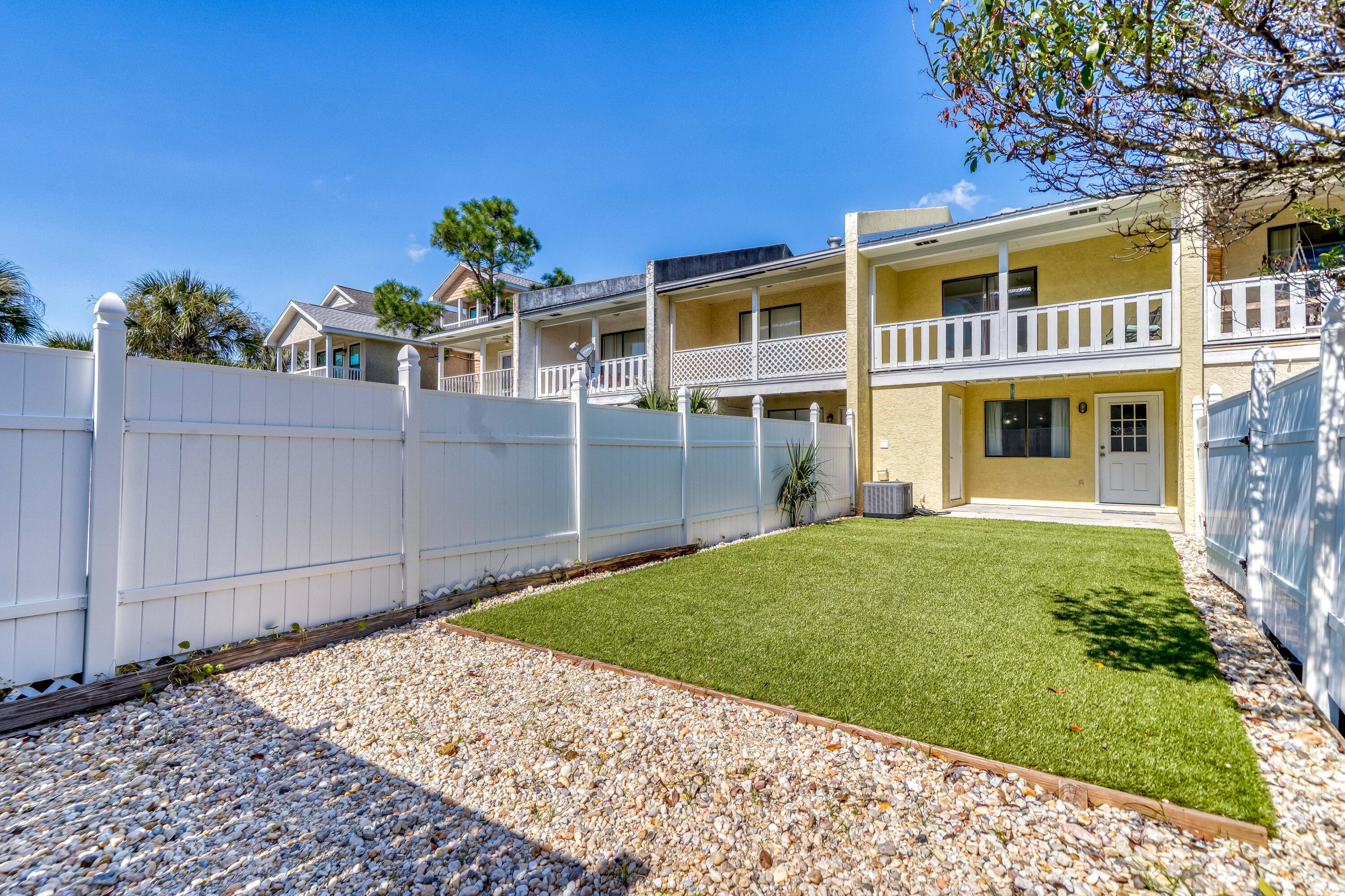 HOLIDAY BEACH UNIT 16 - Residential