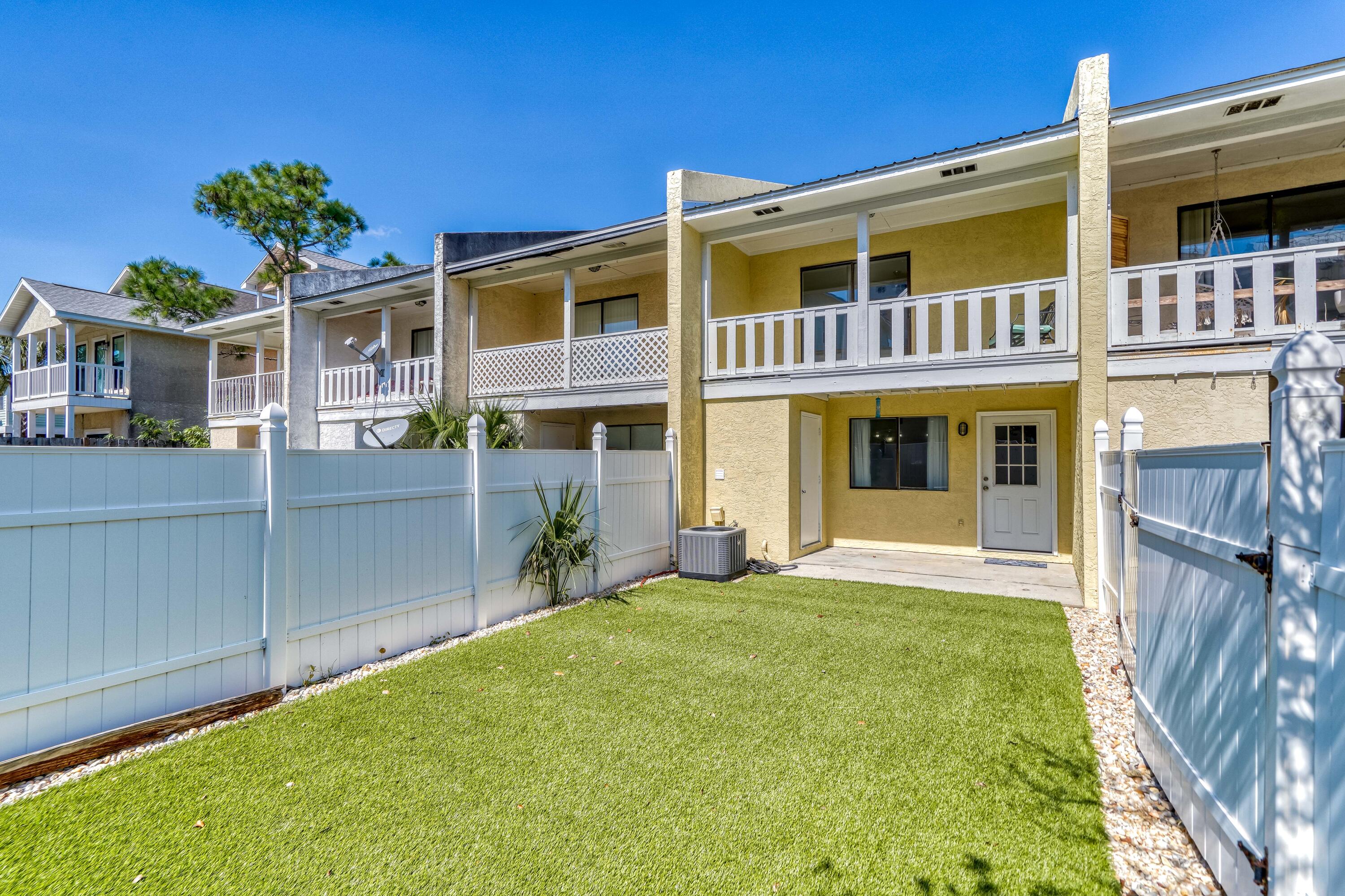 HOLIDAY BEACH UNIT 16 - Residential