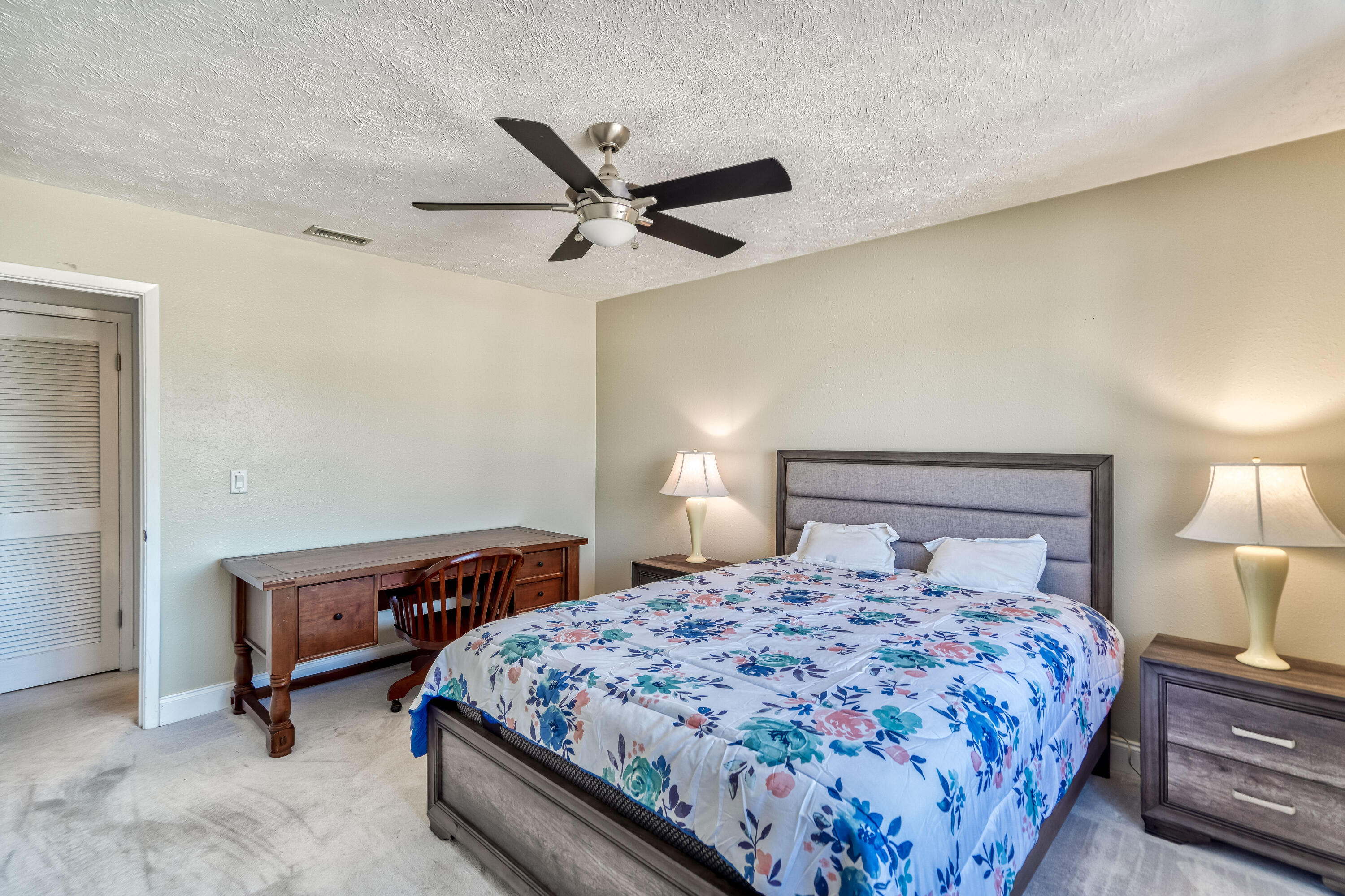 HOLIDAY BEACH UNIT 16 - Residential