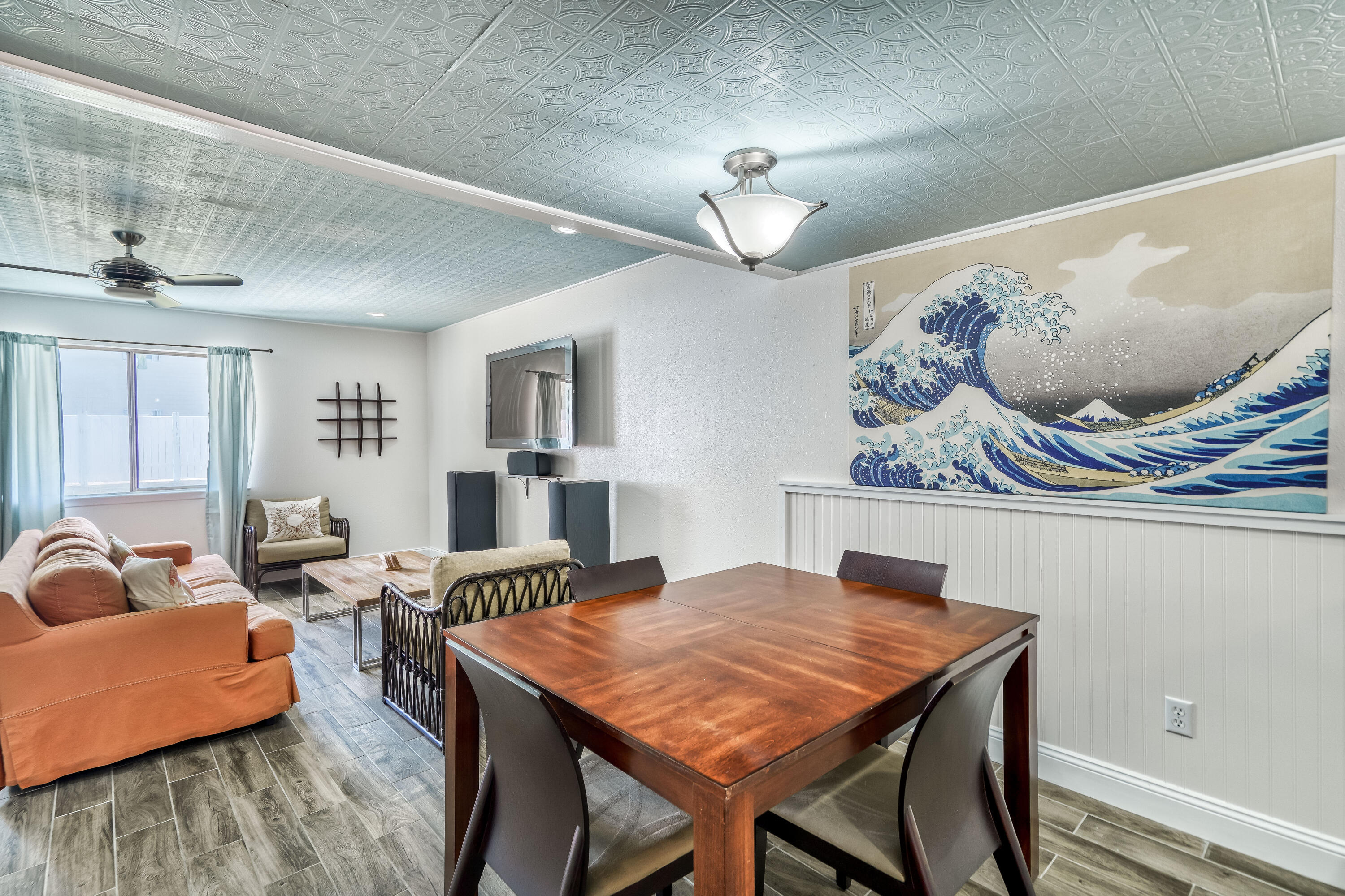 HOLIDAY BEACH UNIT 16 - Residential