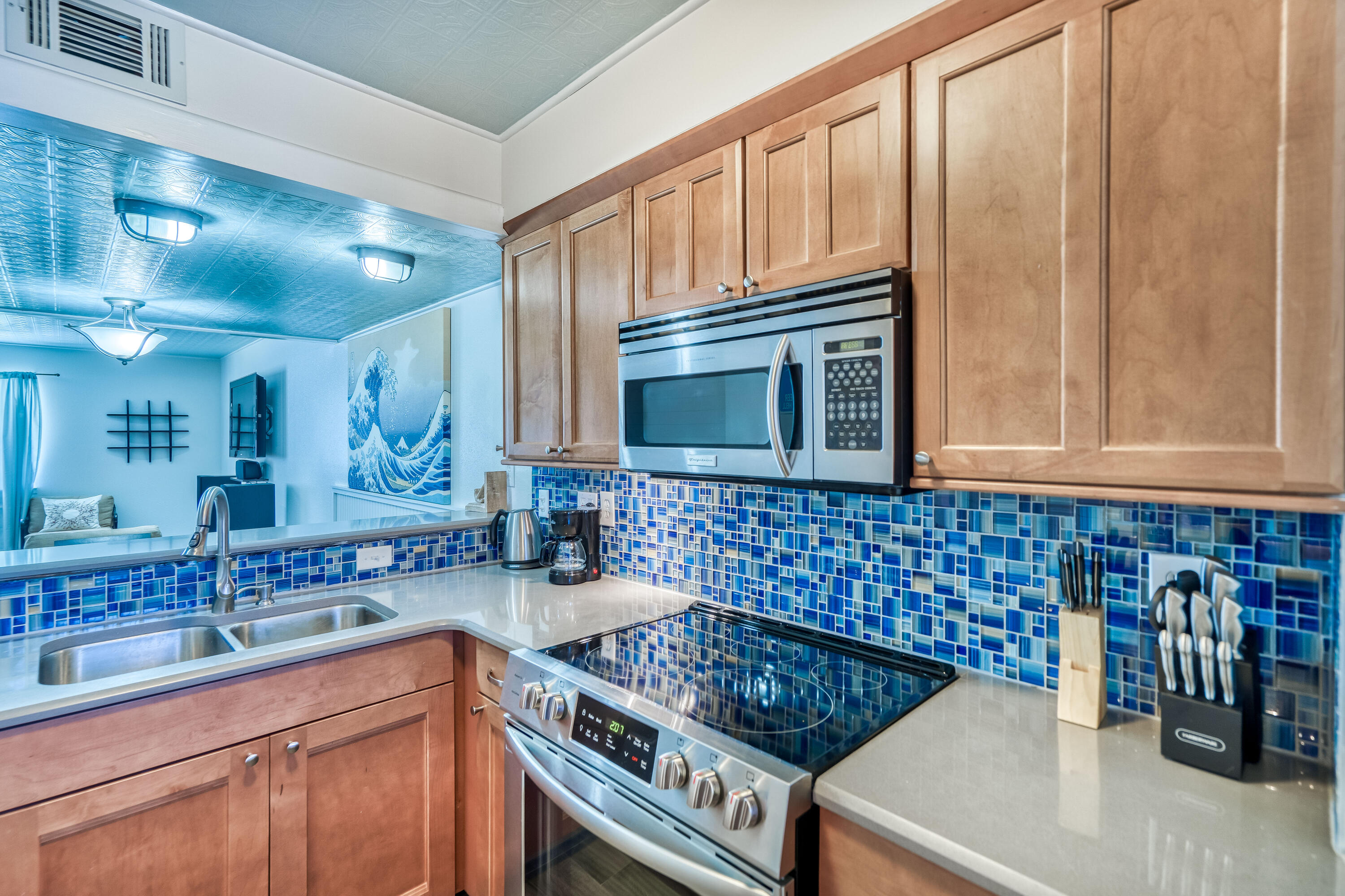 HOLIDAY BEACH UNIT 16 - Residential