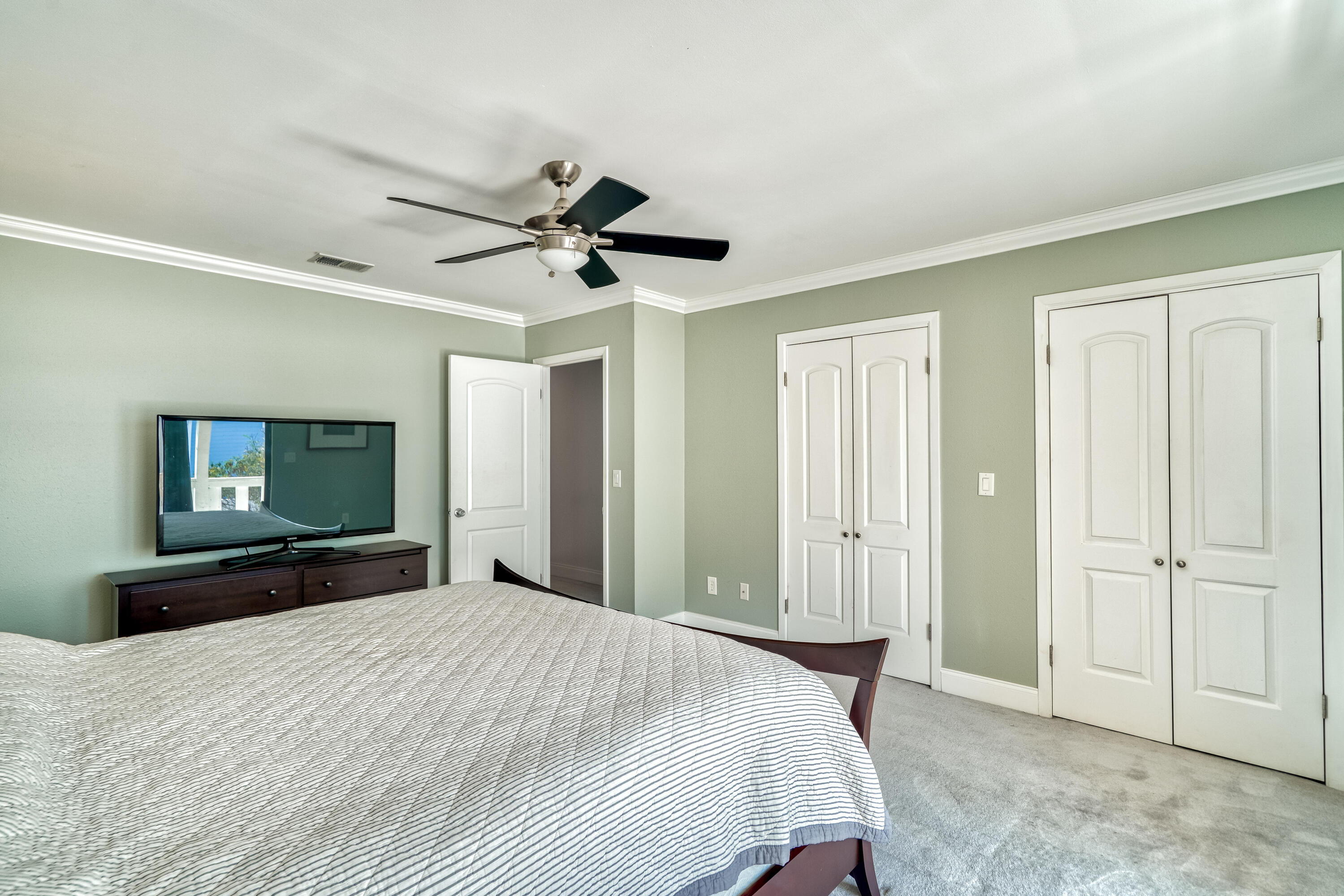 HOLIDAY BEACH UNIT 16 - Residential