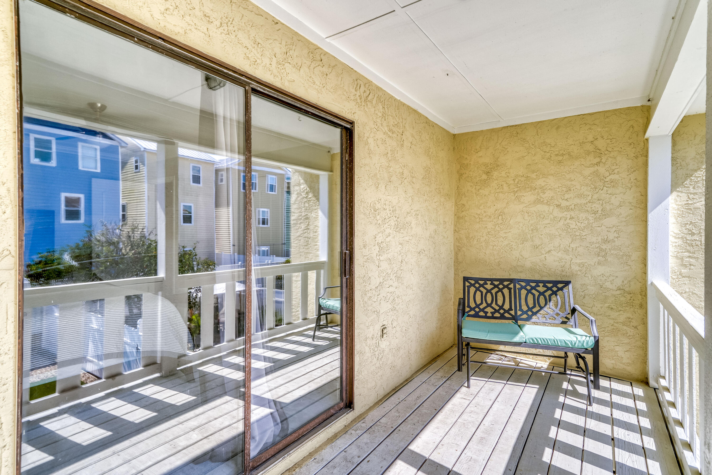 HOLIDAY BEACH UNIT 16 - Residential