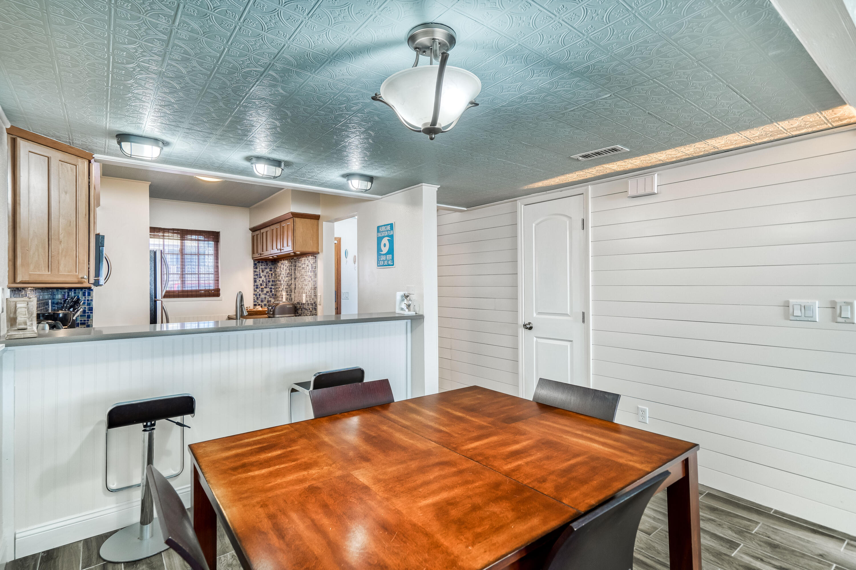 HOLIDAY BEACH UNIT 16 - Residential