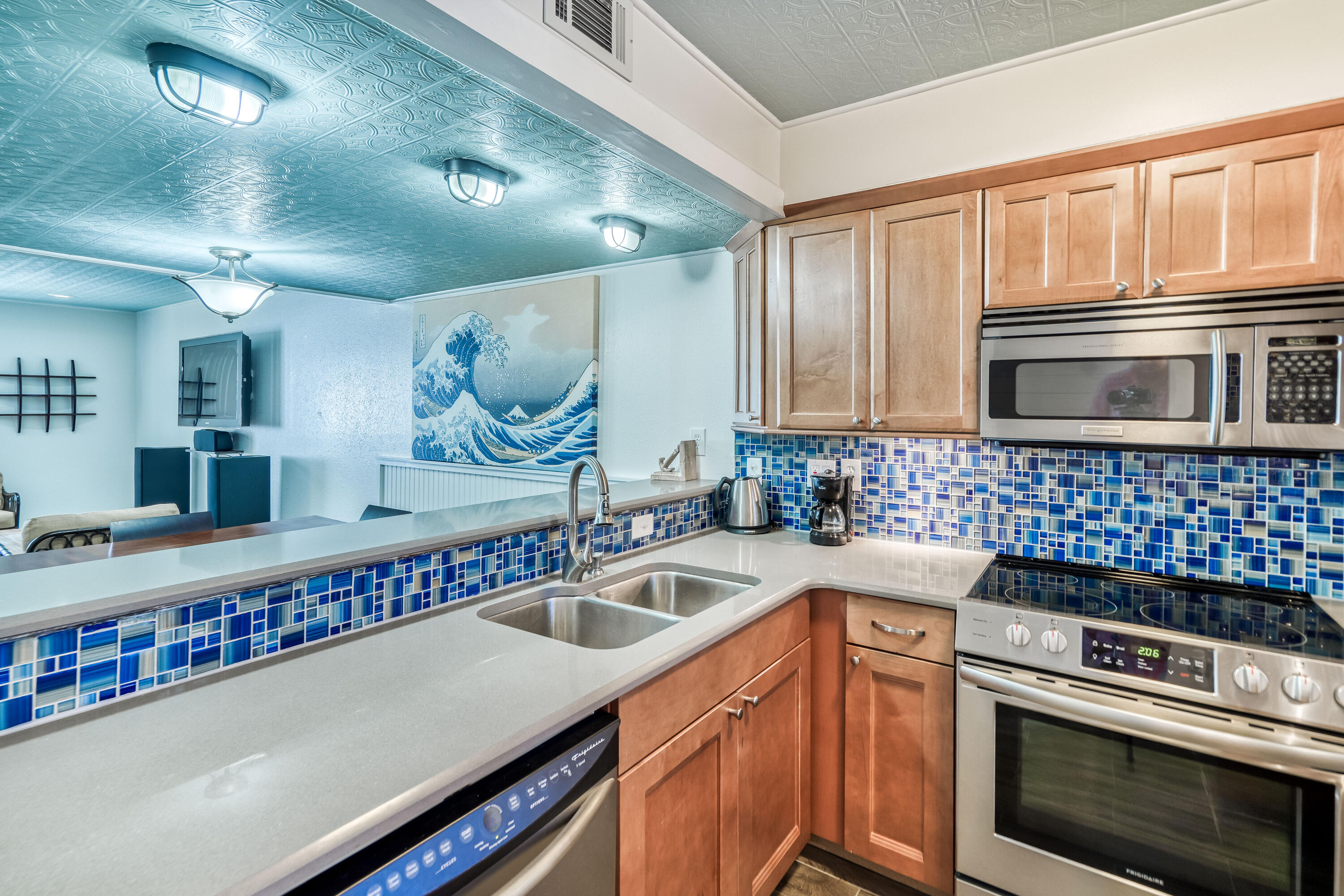 HOLIDAY BEACH UNIT 16 - Residential