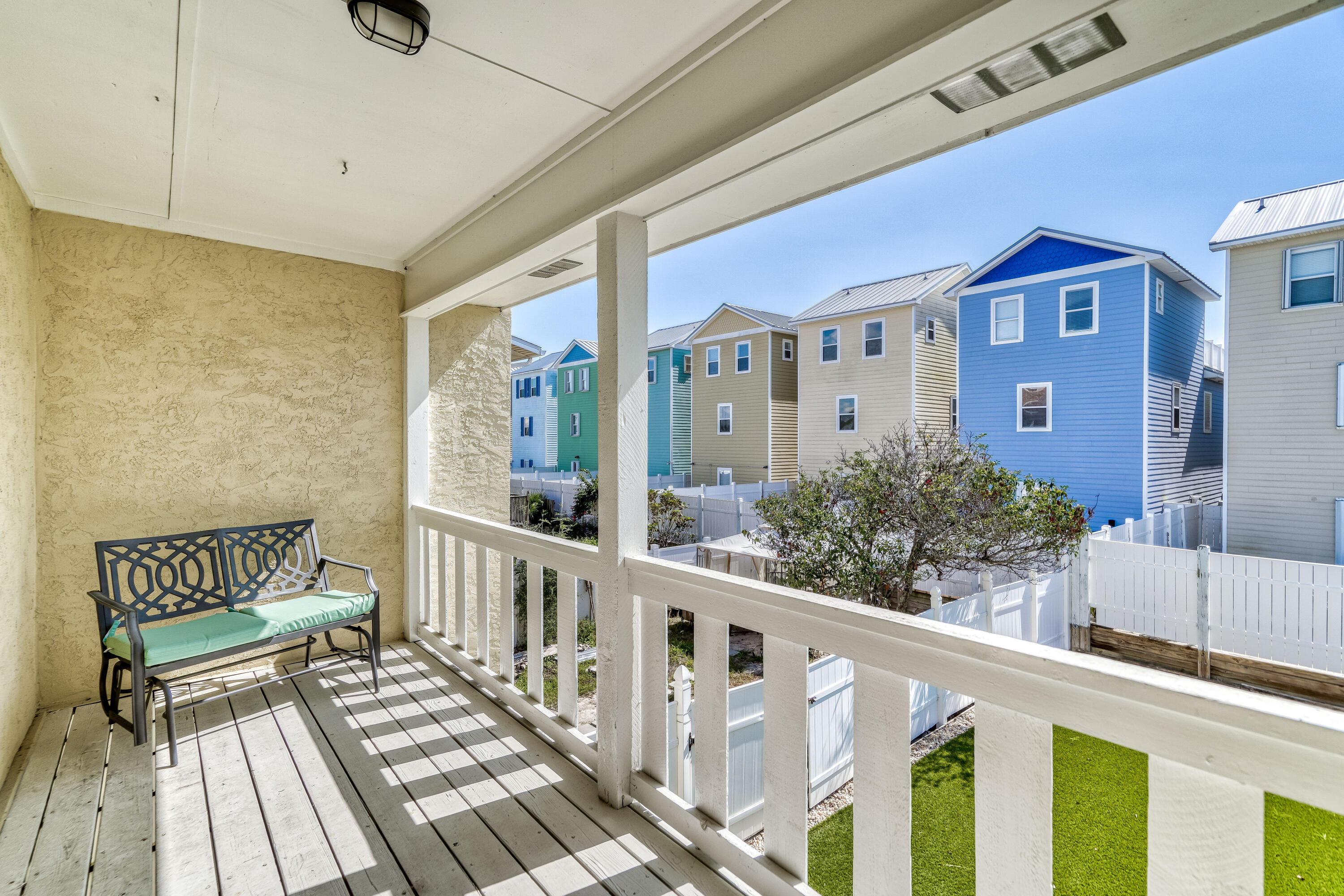 HOLIDAY BEACH UNIT 16 - Residential