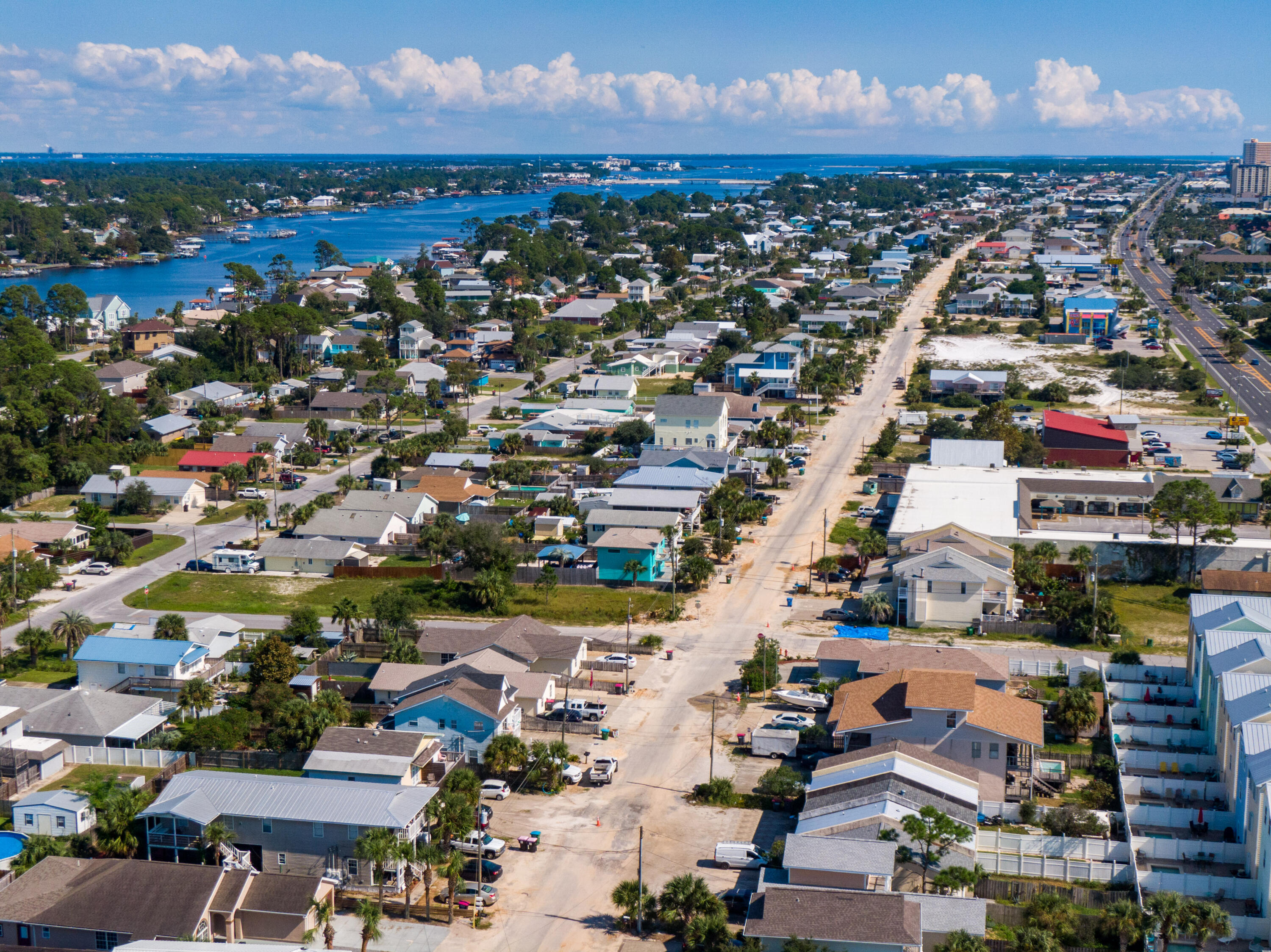 HOLIDAY BEACH UNIT 16 - Residential