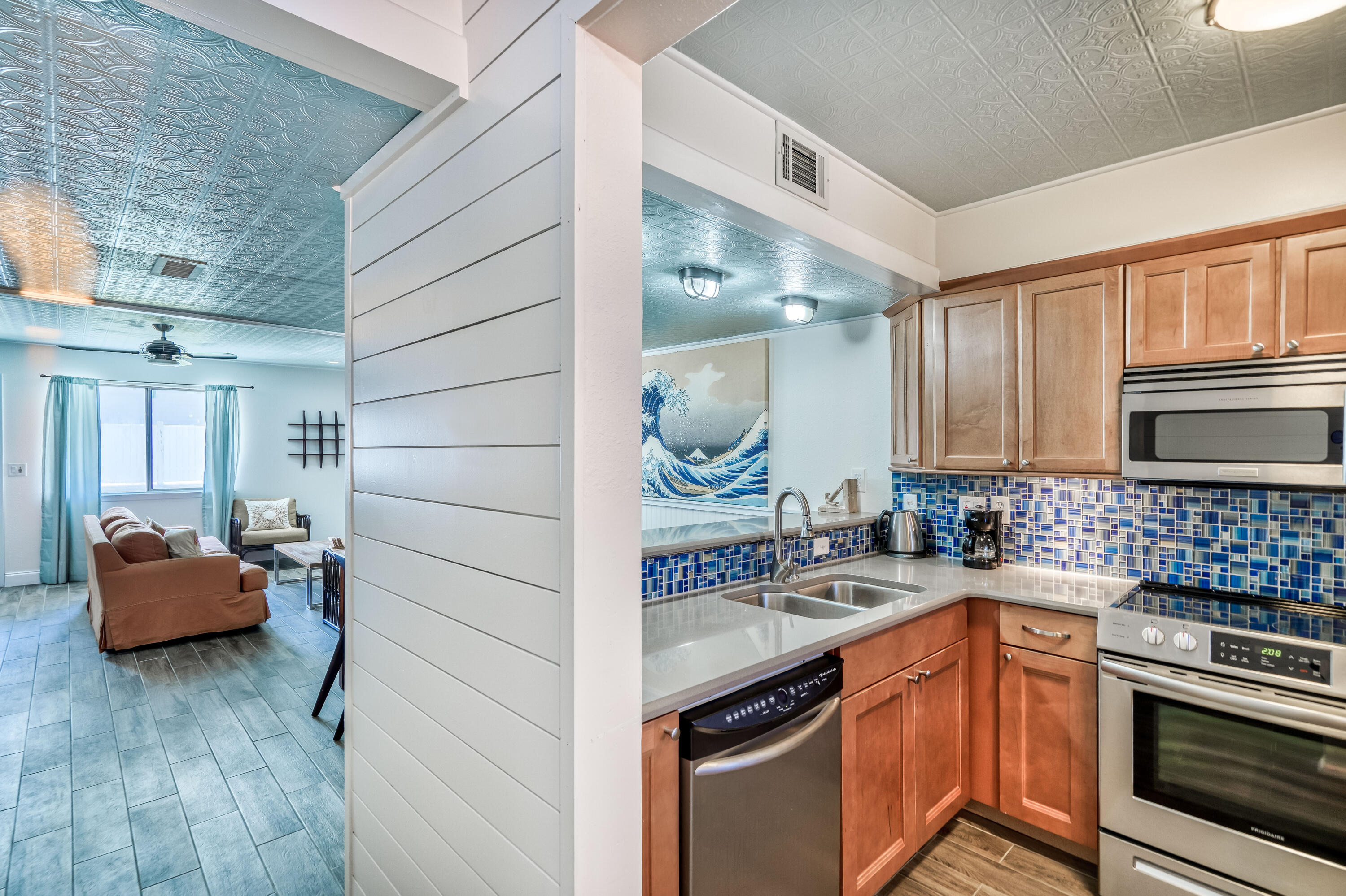 HOLIDAY BEACH UNIT 16 - Residential