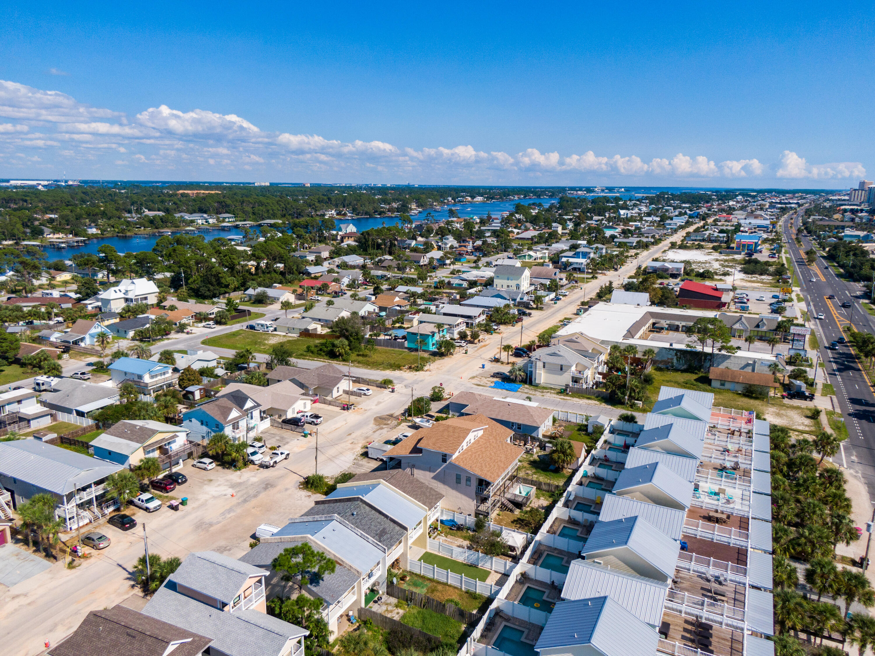 HOLIDAY BEACH UNIT 16 - Residential