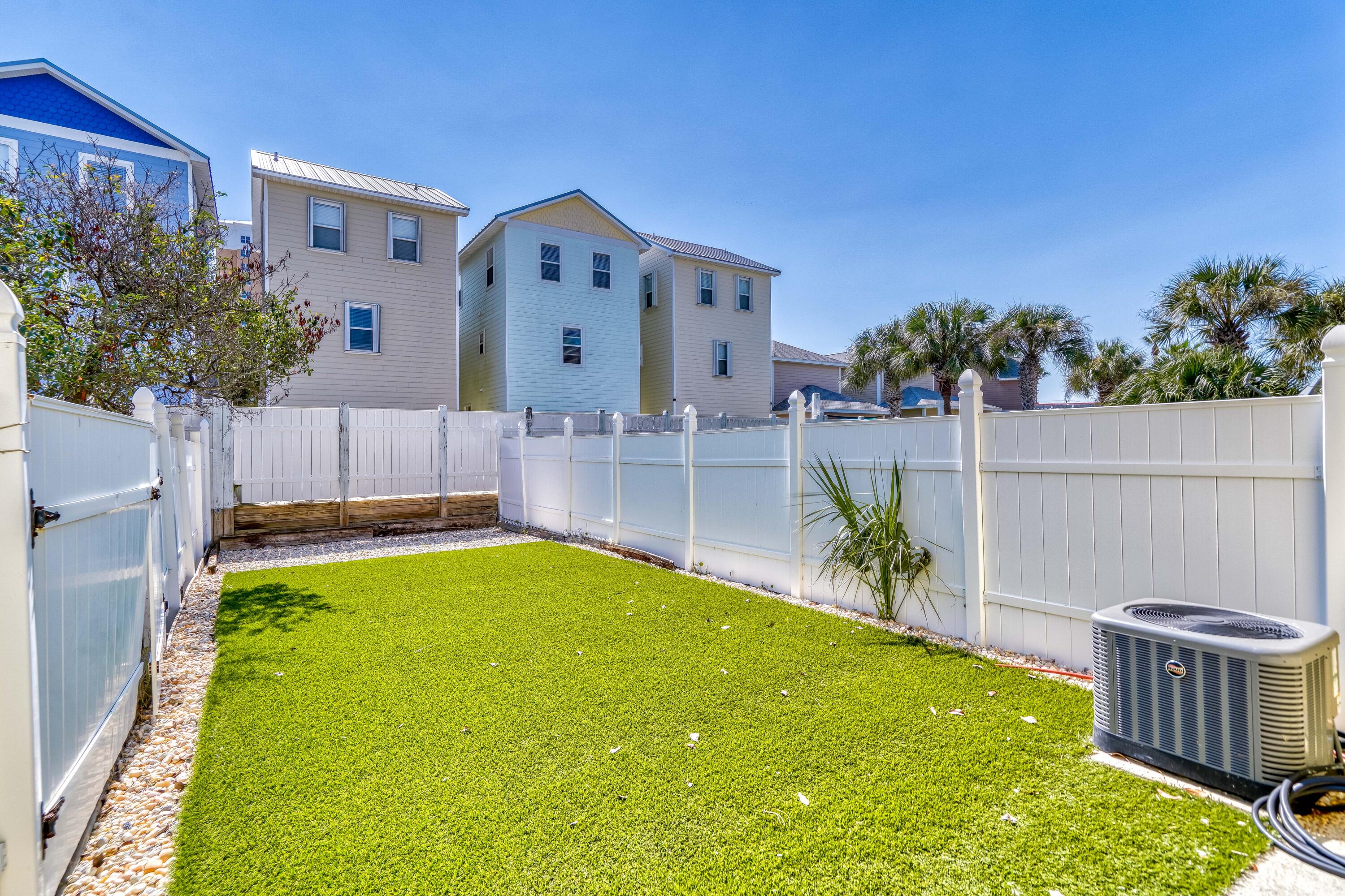 HOLIDAY BEACH UNIT 16 - Residential